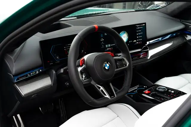 BMW M5 view 12