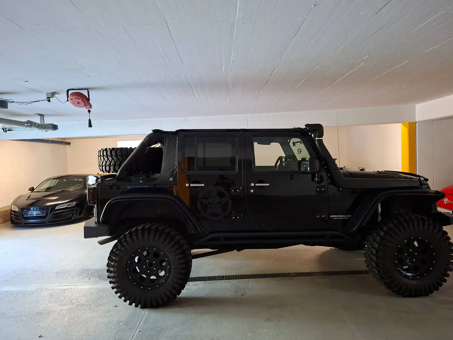 Jeep Wrangler Wrangler Unlimited Rubicon 2,8 CRD HT Aut. Unlimited Rubicon Schwarz - 2
