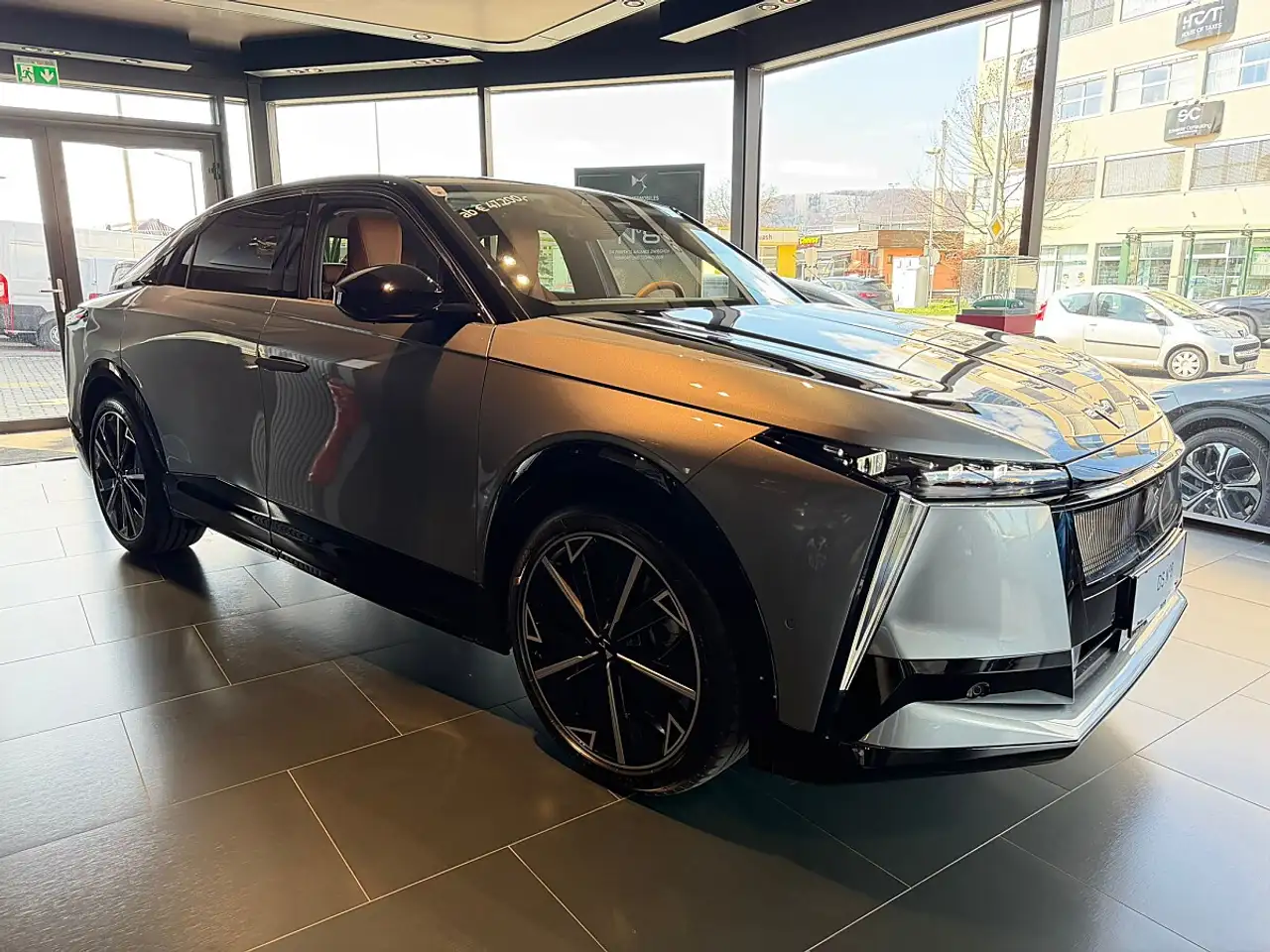 DS Automobiles N°8 2026