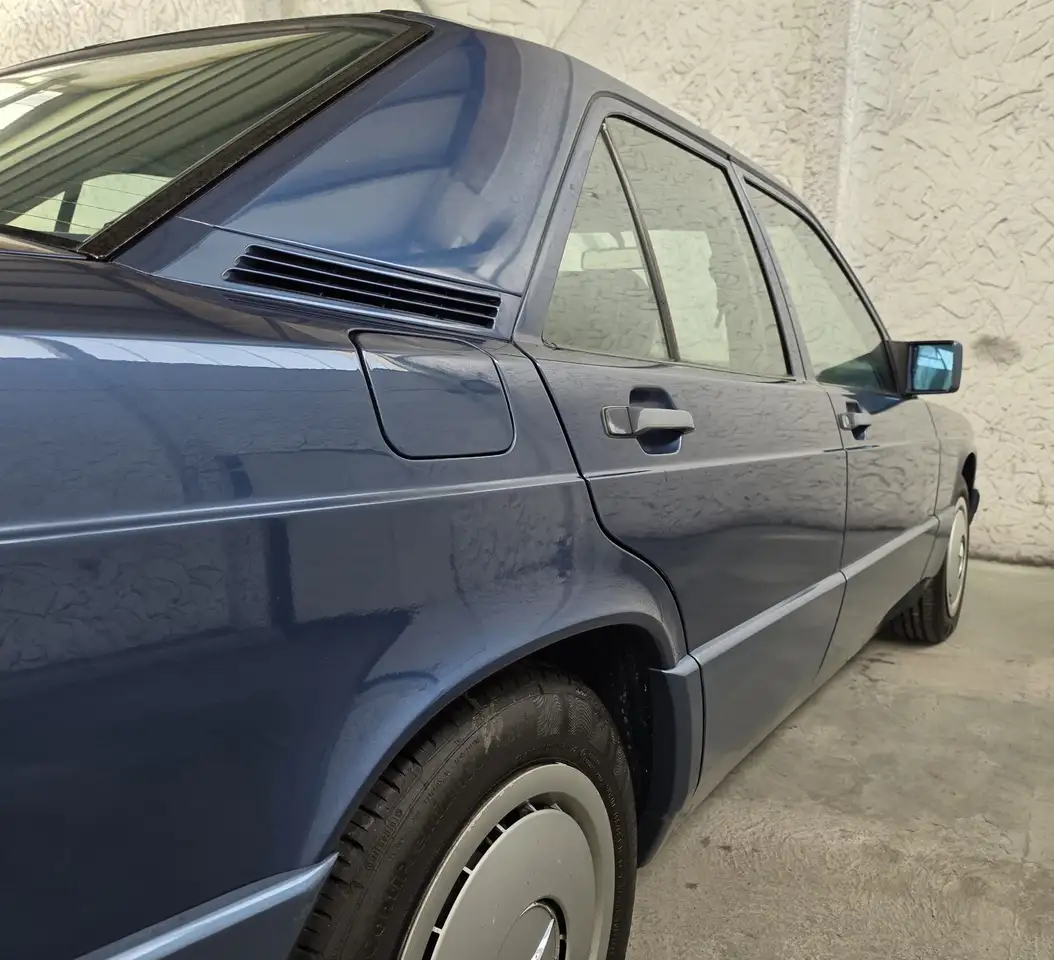 Mercedes-Benz 190 E, foto 10