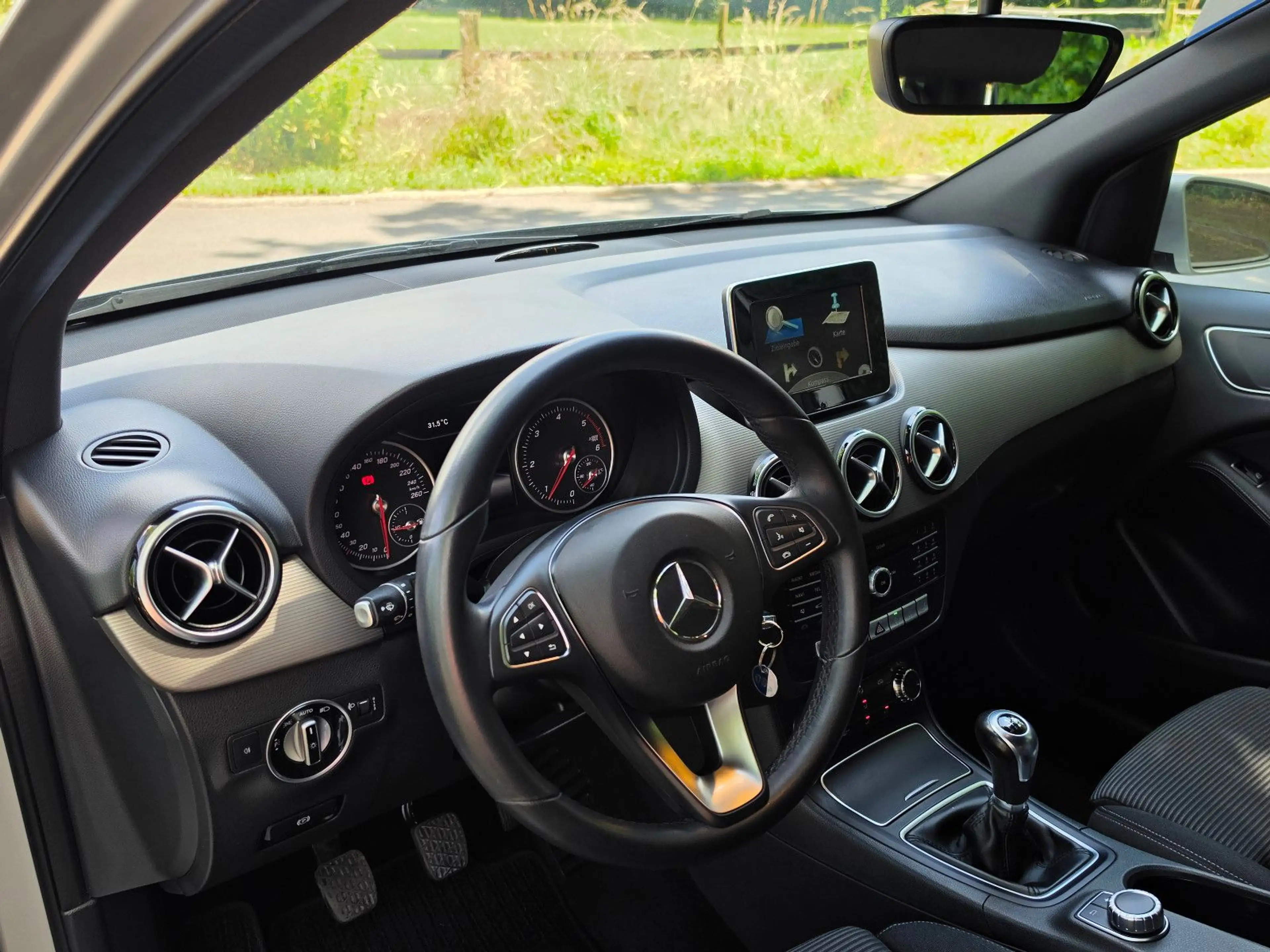 Mercedes-Benz B 180 d *59.000Km*Navi*Klima*Sitzh*PDC*Sprachsteu — photo 14