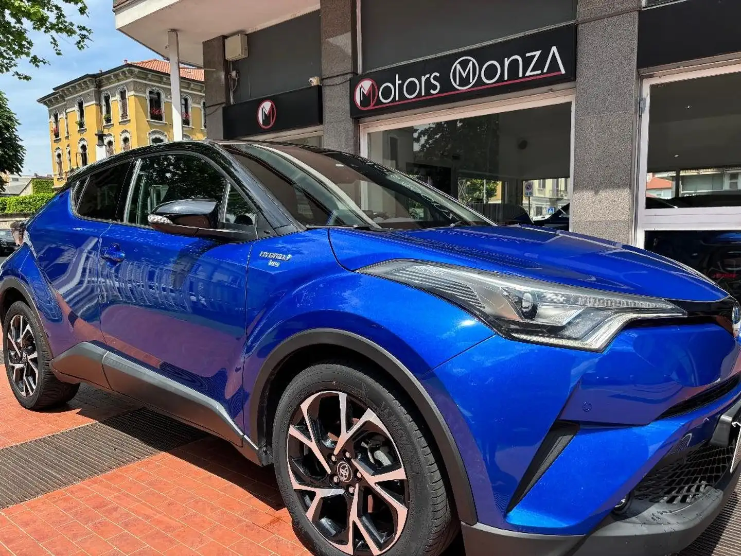 Toyota C-HR C-HR 1.8h Lounge 2wd e-cvt Bleu - 2