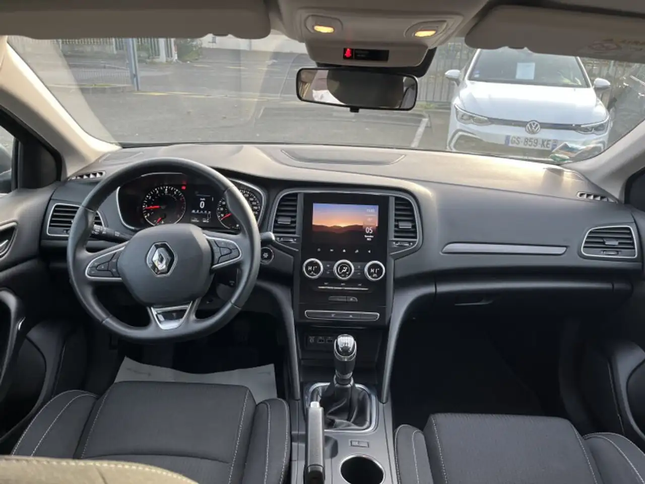 Renault Megane Citadine 5 portes — photo 18