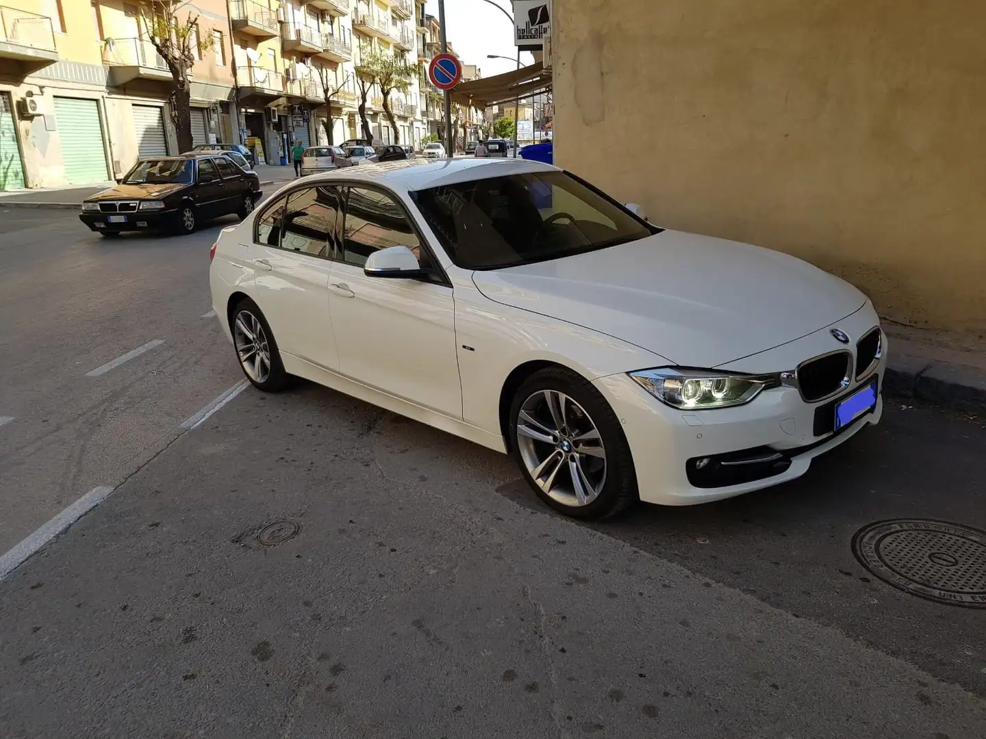 BMW 318 Serie 3 F30 2011 Berlina 318d Sport Blanco - 1