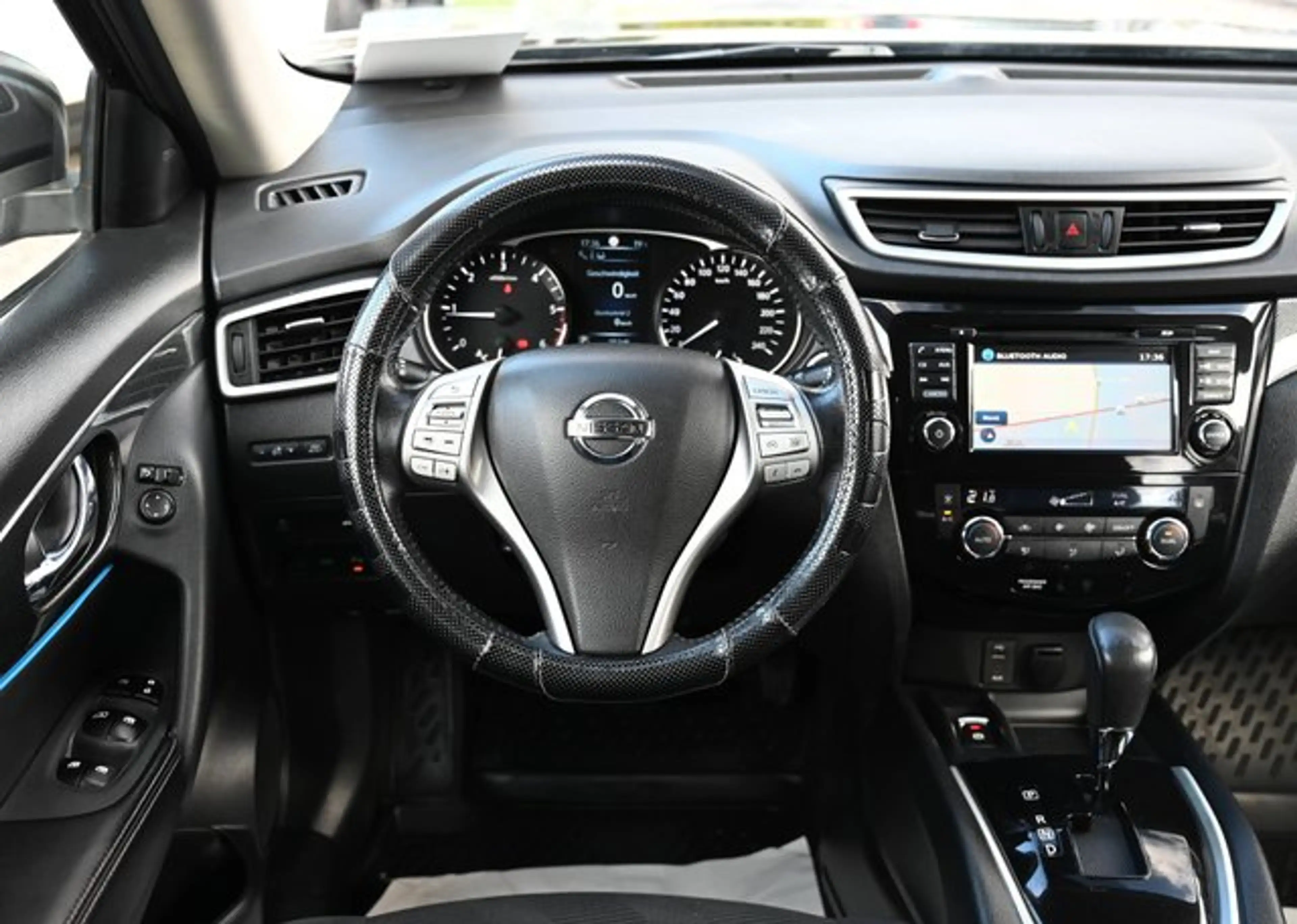 Nissan X-Trail Acenta 7SITZ*2.Hd*PANO*360°Kam*NaviDVD* — photo 4