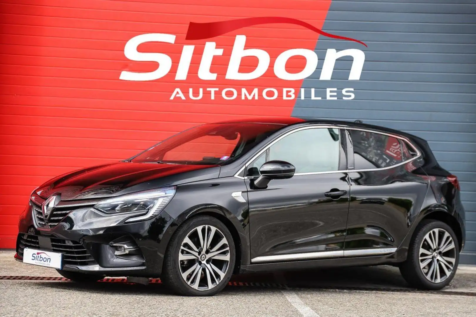 Renault Clio 1.6 E-Tech Hybride 140 BVA Initiale Paris Noir - 1