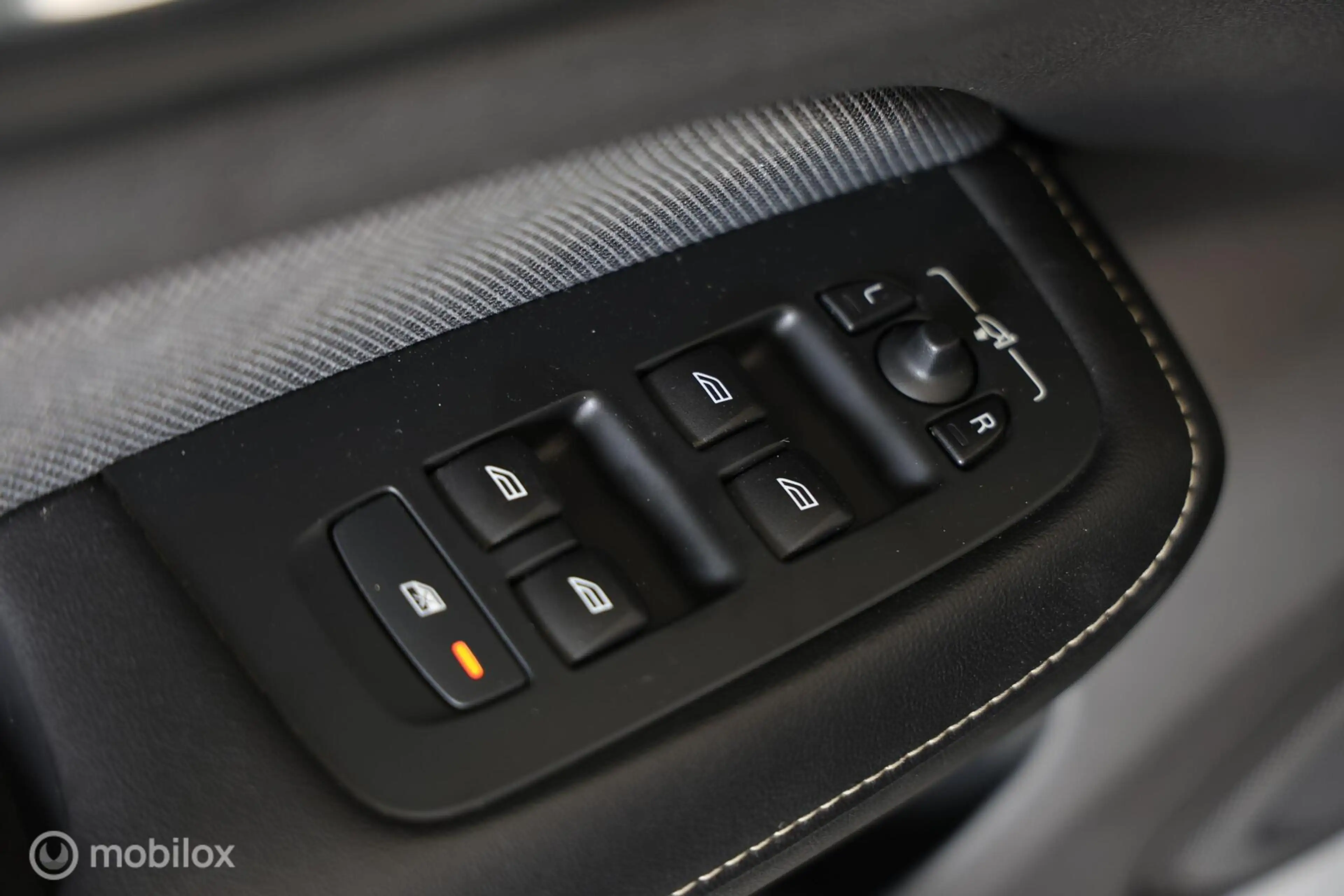 Volvo S60 2.0 B3 R-Design - Stoel/stuurverwarming - BLIS - C — photo 31