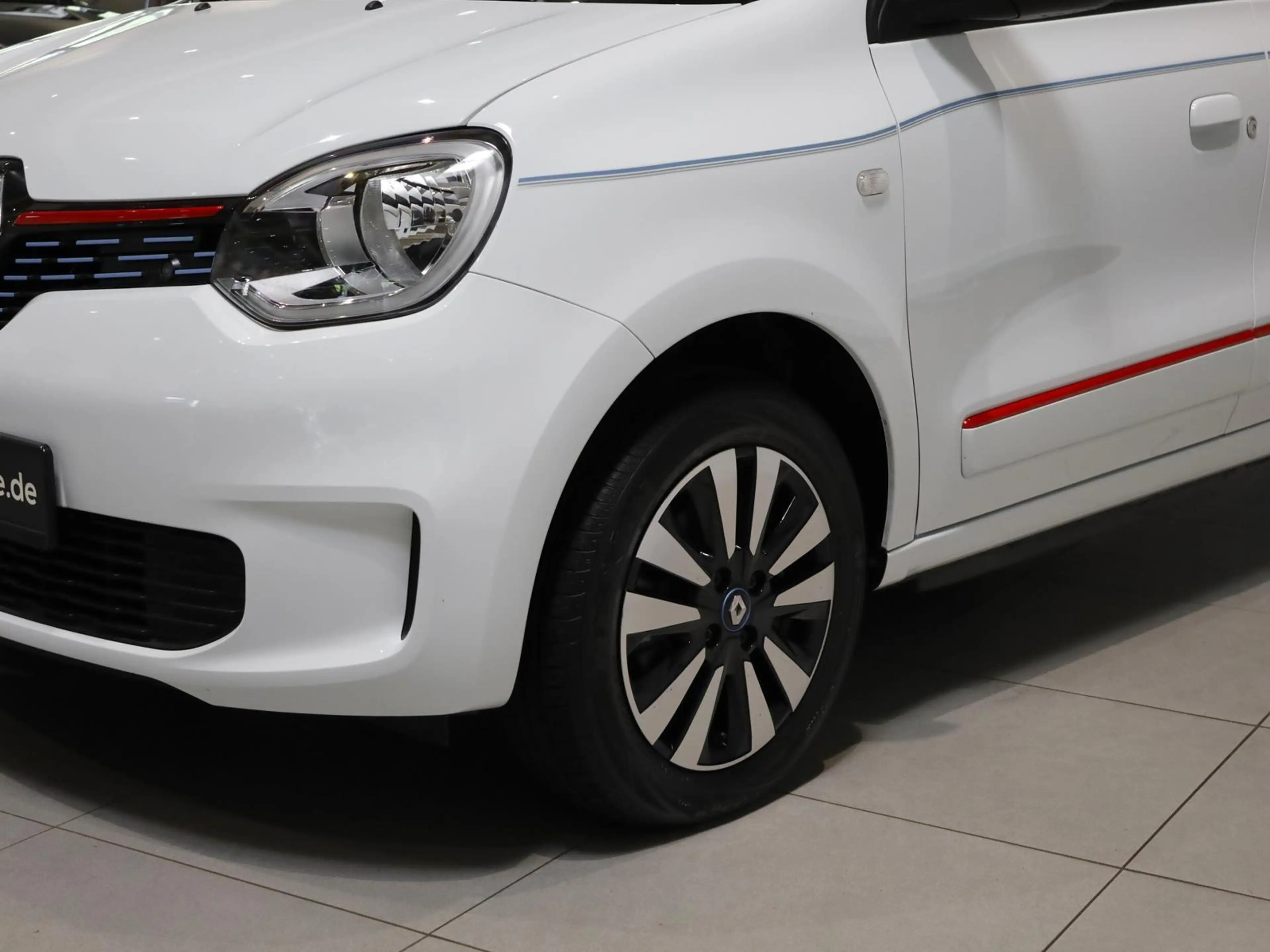 Renault Twingo E-TECH INTENS NAVI SHZ RFK KLIMA CarPlay — photo 15