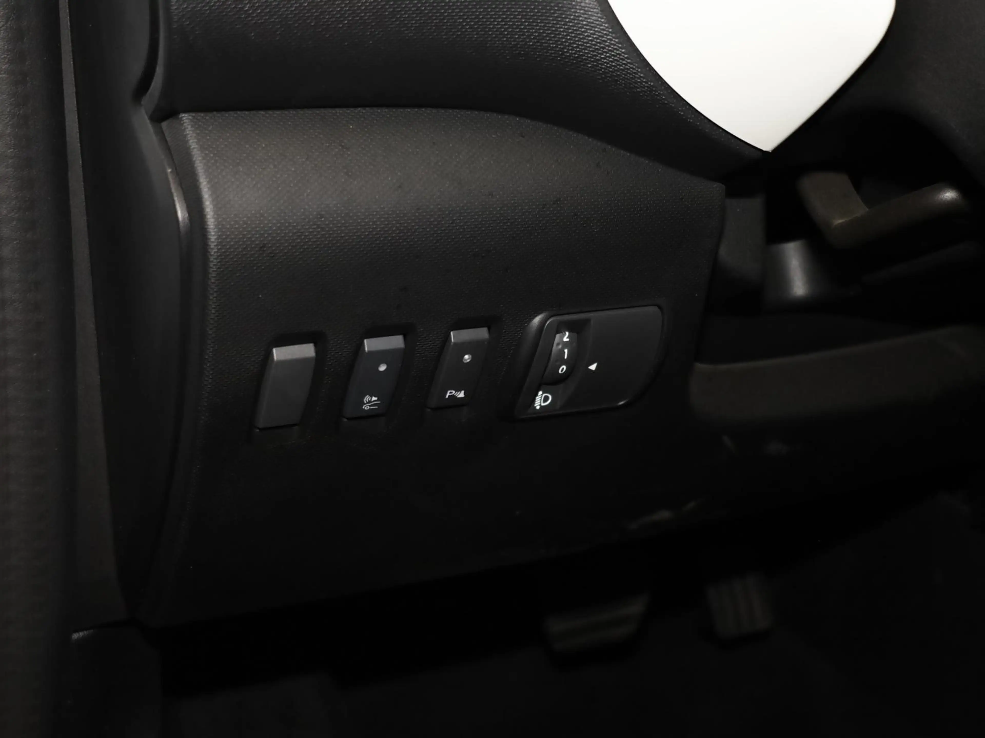 Renault Twingo E-TECH INTENS NAVI SHZ RFK KLIMA CarPlay — photo 11