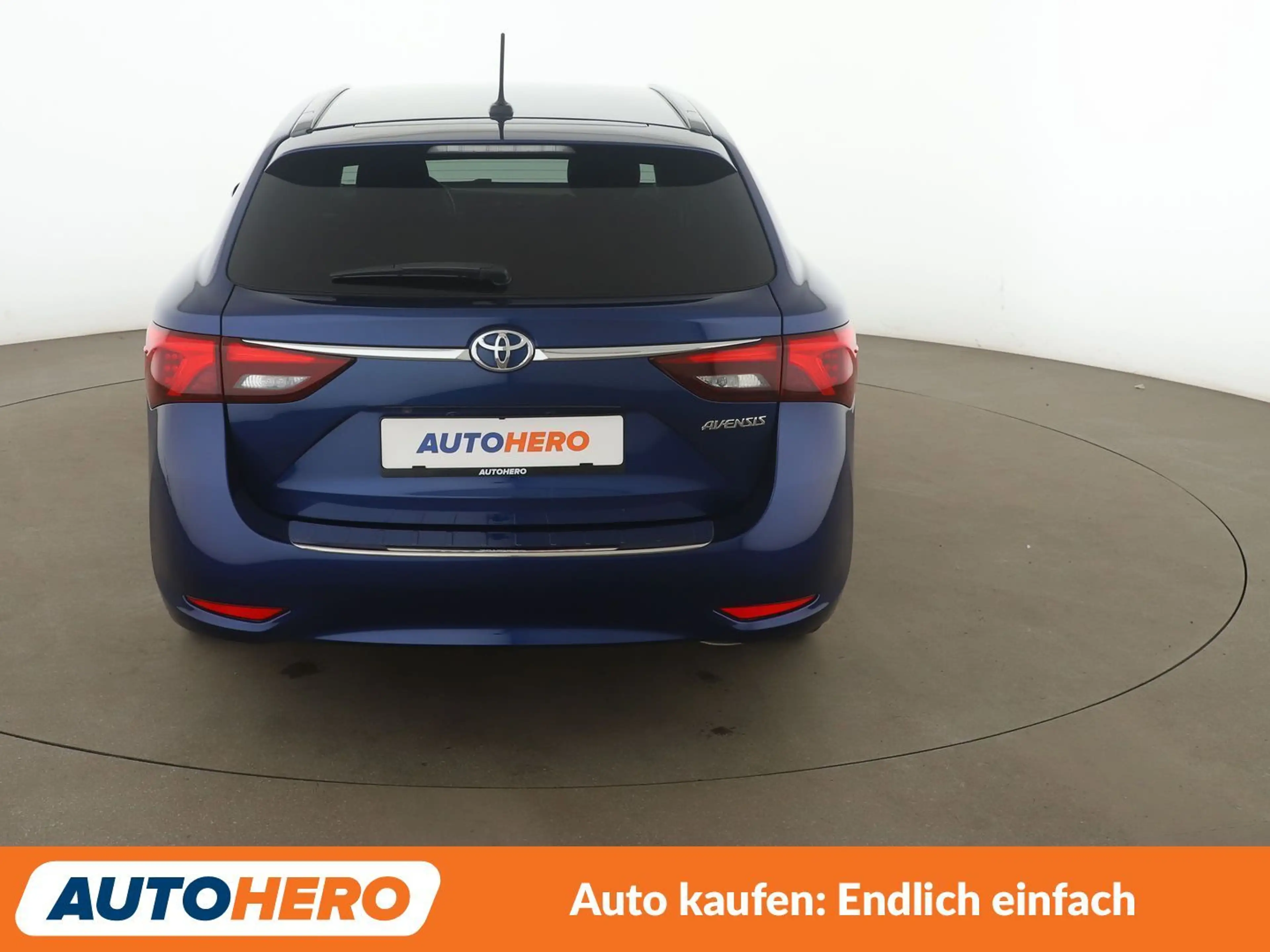 Toyota Avensis 1.8 Team D *NAVI*BiLED*CAM*SHZ*TEMPO*ALU* — photo 5