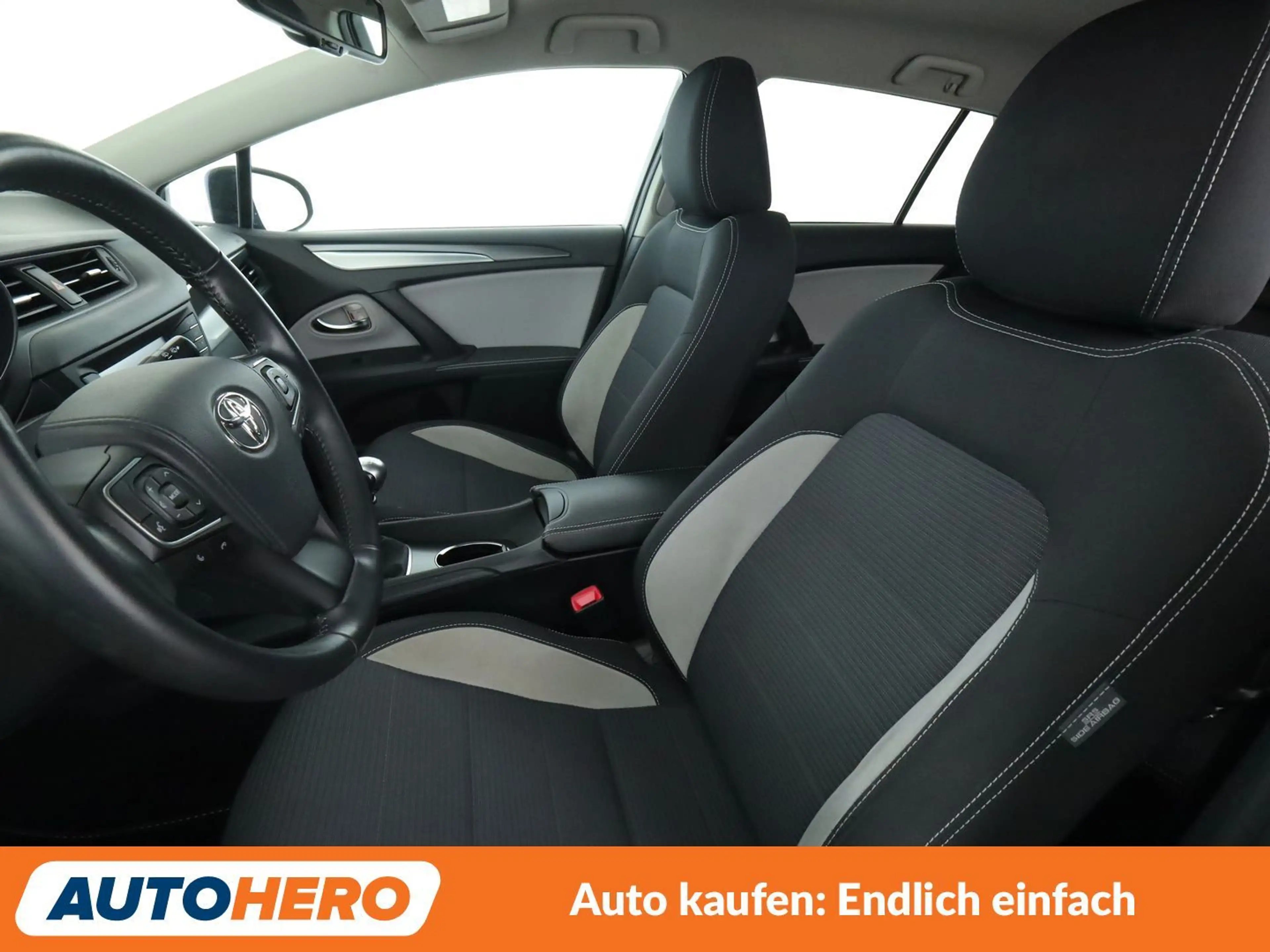 Toyota Avensis 1.8 Team D *NAVI*BiLED*CAM*SHZ*TEMPO*ALU* — photo 10