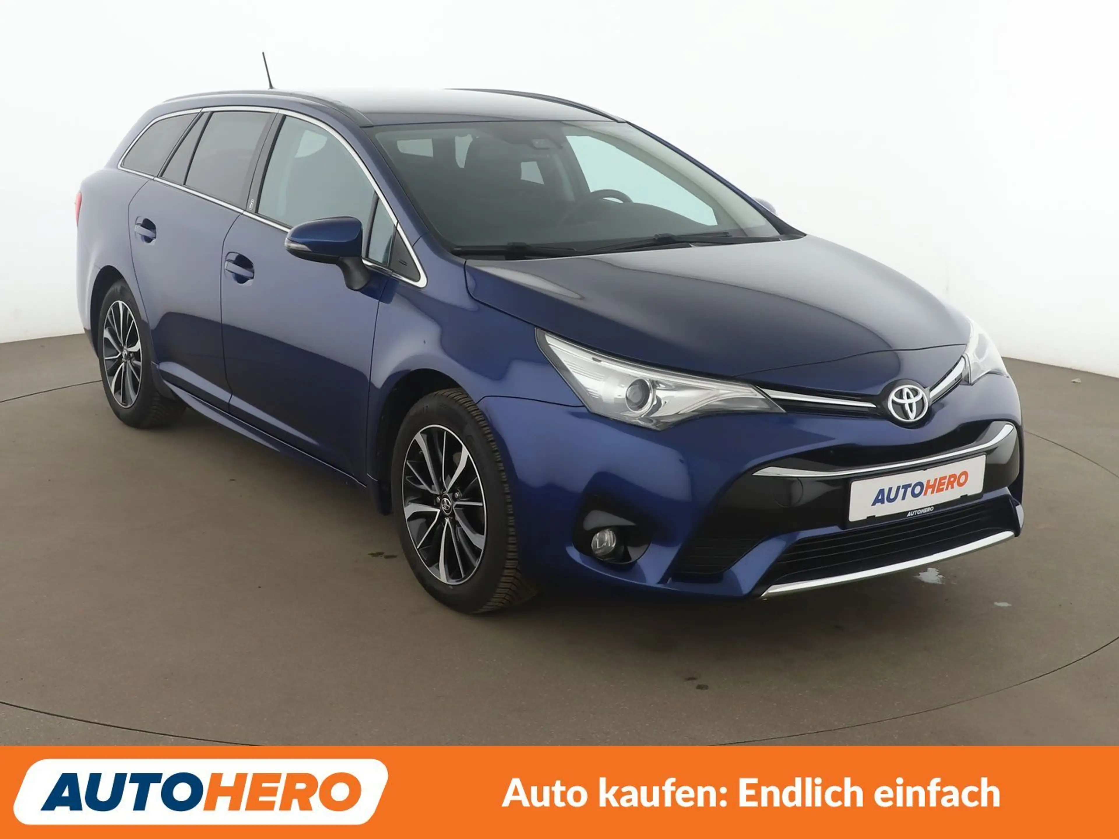 Toyota Avensis 1.8 Team D *NAVI*BiLED*CAM*SHZ*TEMPO*ALU* — photo 8