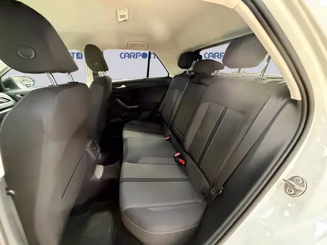 Volkswagen T-Roc view 15
