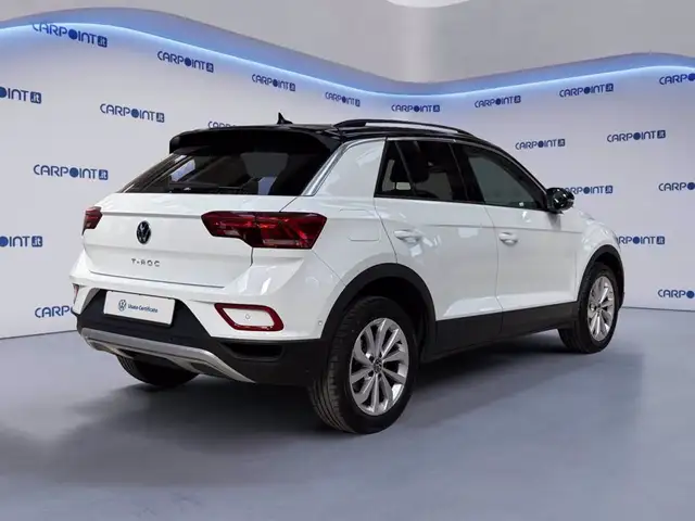 Volkswagen T-Roc view 7