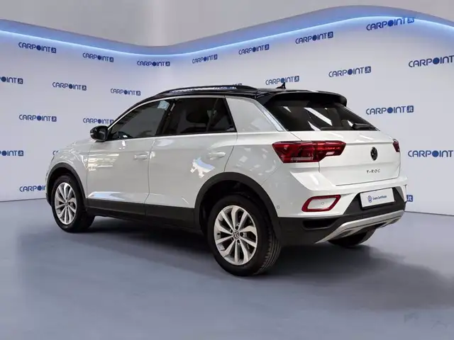 Volkswagen T-Roc view 5