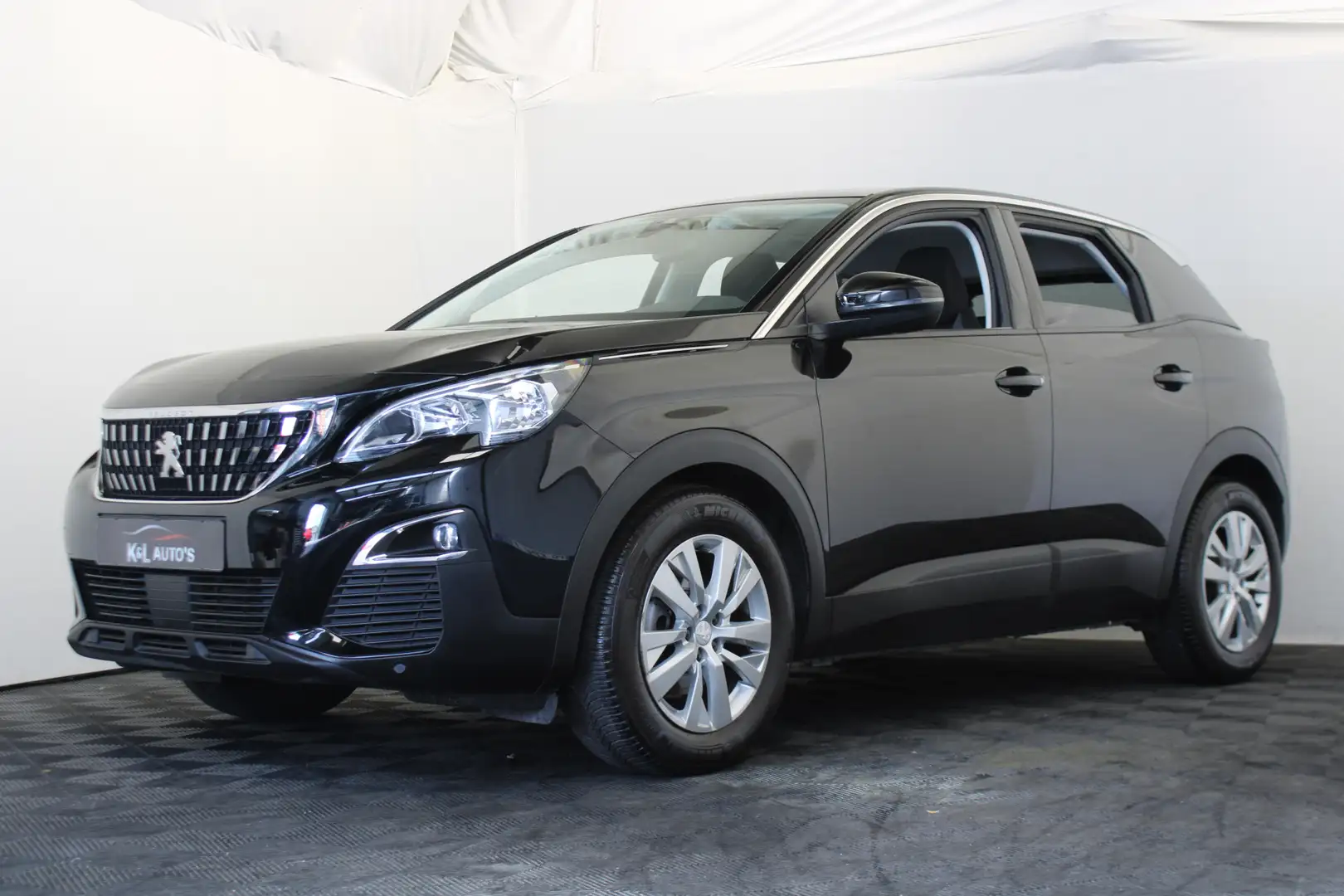 Peugeot 3008 1.2 PureTech Active |Navi|Carplay| Black - 1