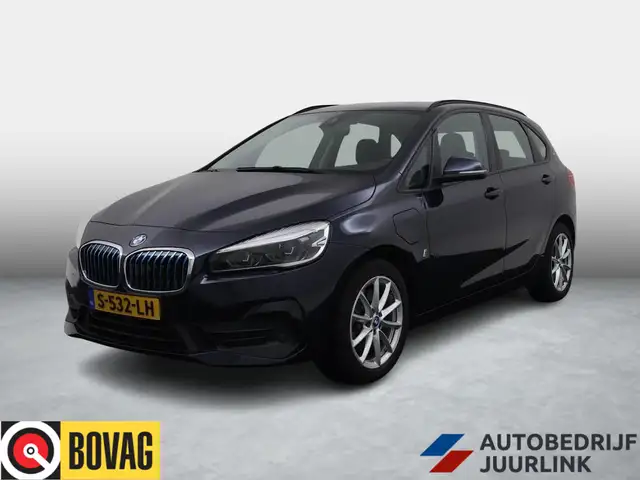BMW 225