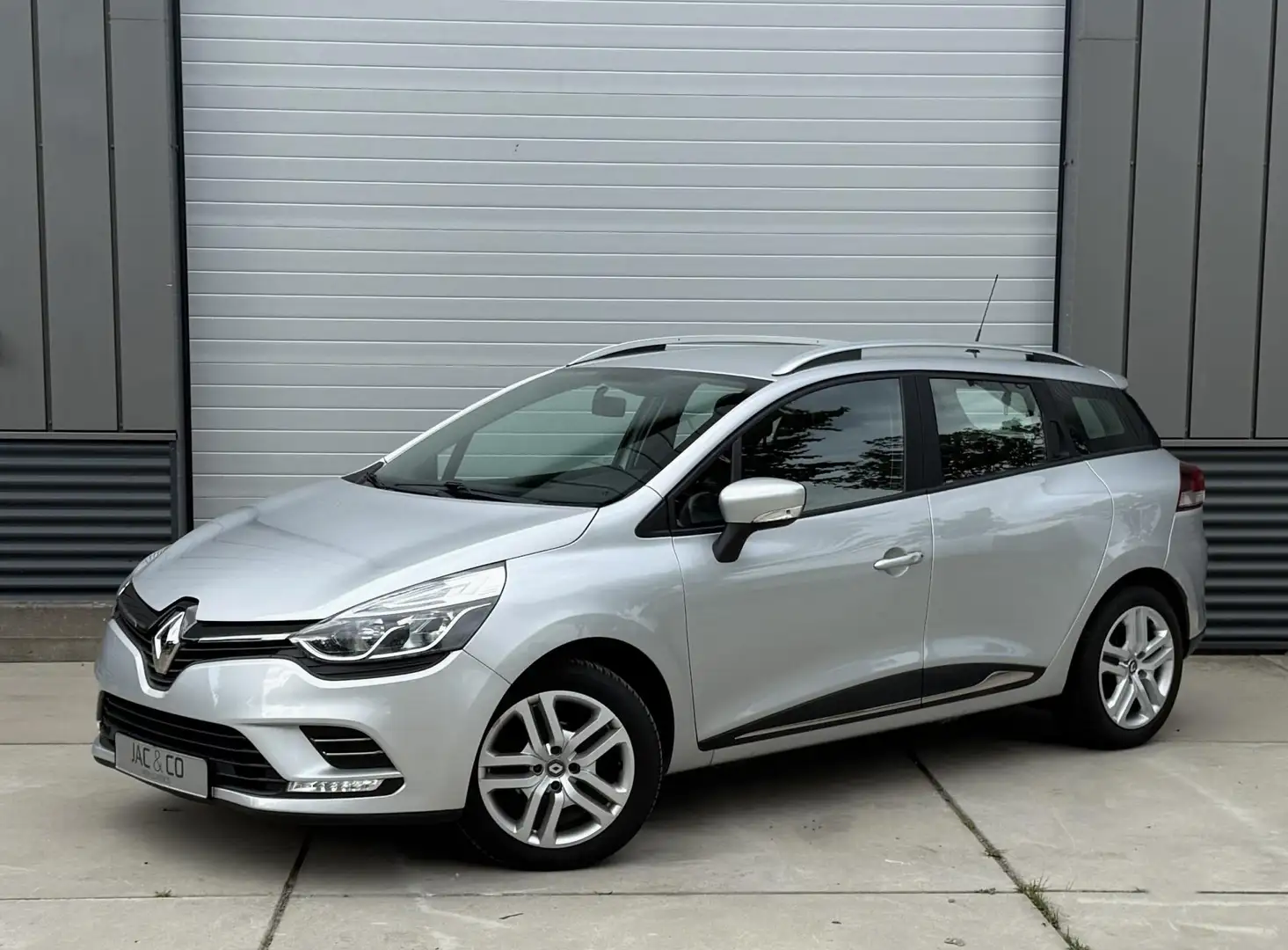 Renault Clio Estate 0.9 TCe Zen | Navi | NL -auto Grijs - 1