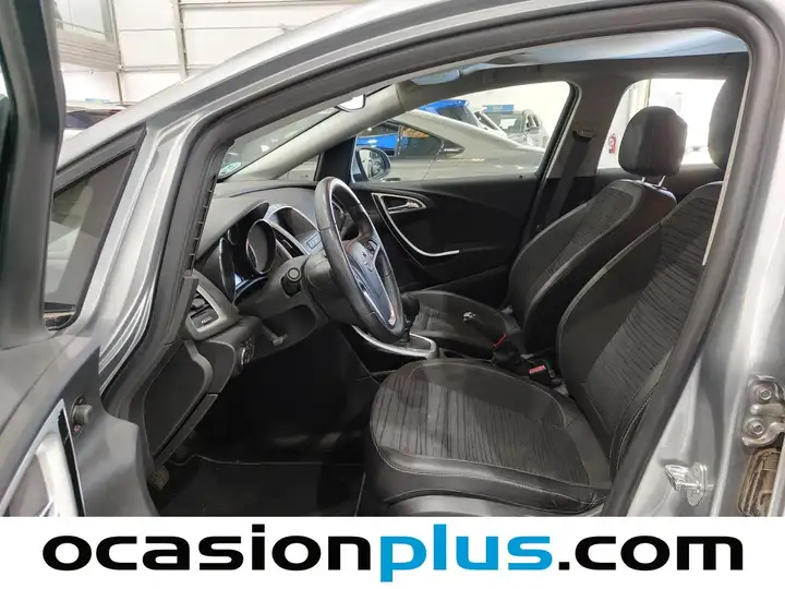 Opel Astra ST 1.6 CDTi S/S Excellence 2014, foto 8