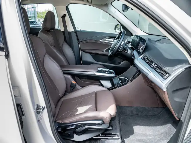 BMW X1 view 4