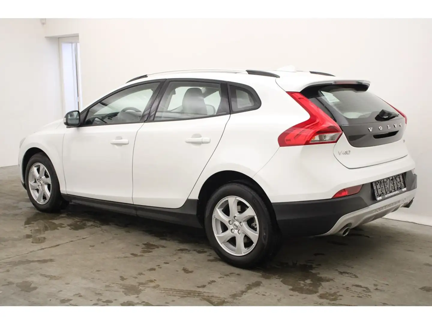 Volvo V40 Cross Country 1.5 T3 Black Edtion Automaat Leder GPS Dig.Airco A Wit - 2