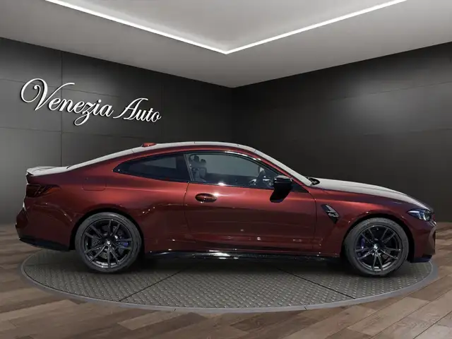 BMW M4 view 11