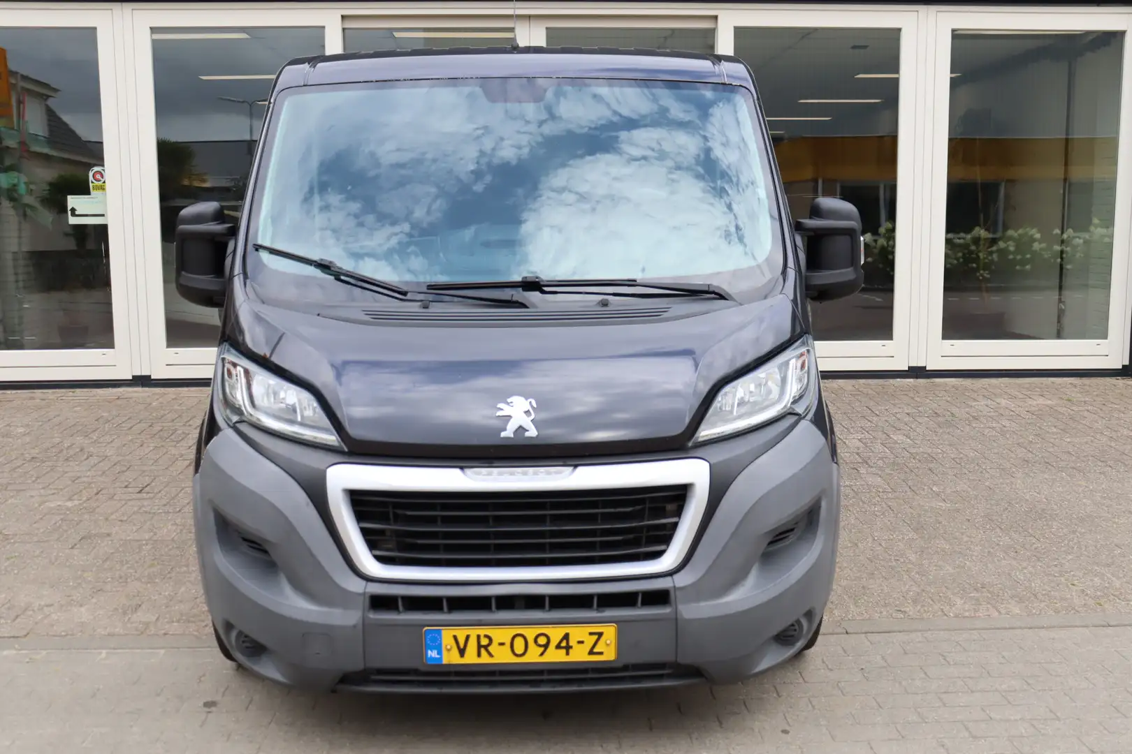 Peugeot Boxer 330 2.2 HDI XR 130 Pk, Airco, Cruise Control, Prij Noir - 2