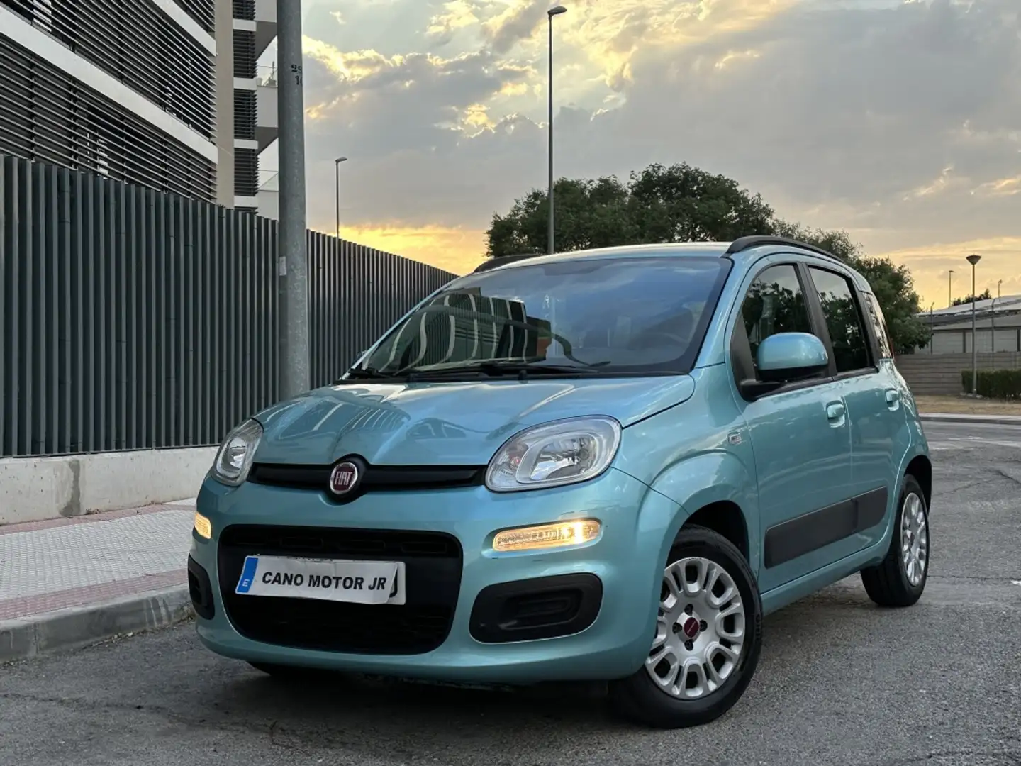 Fiat Panda 1.2 Lounge Groen - 1