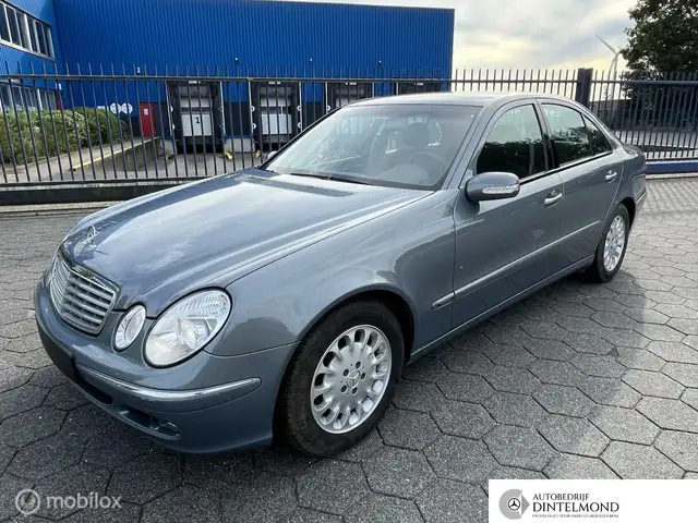 Mercedes-Benz E 240 Classic