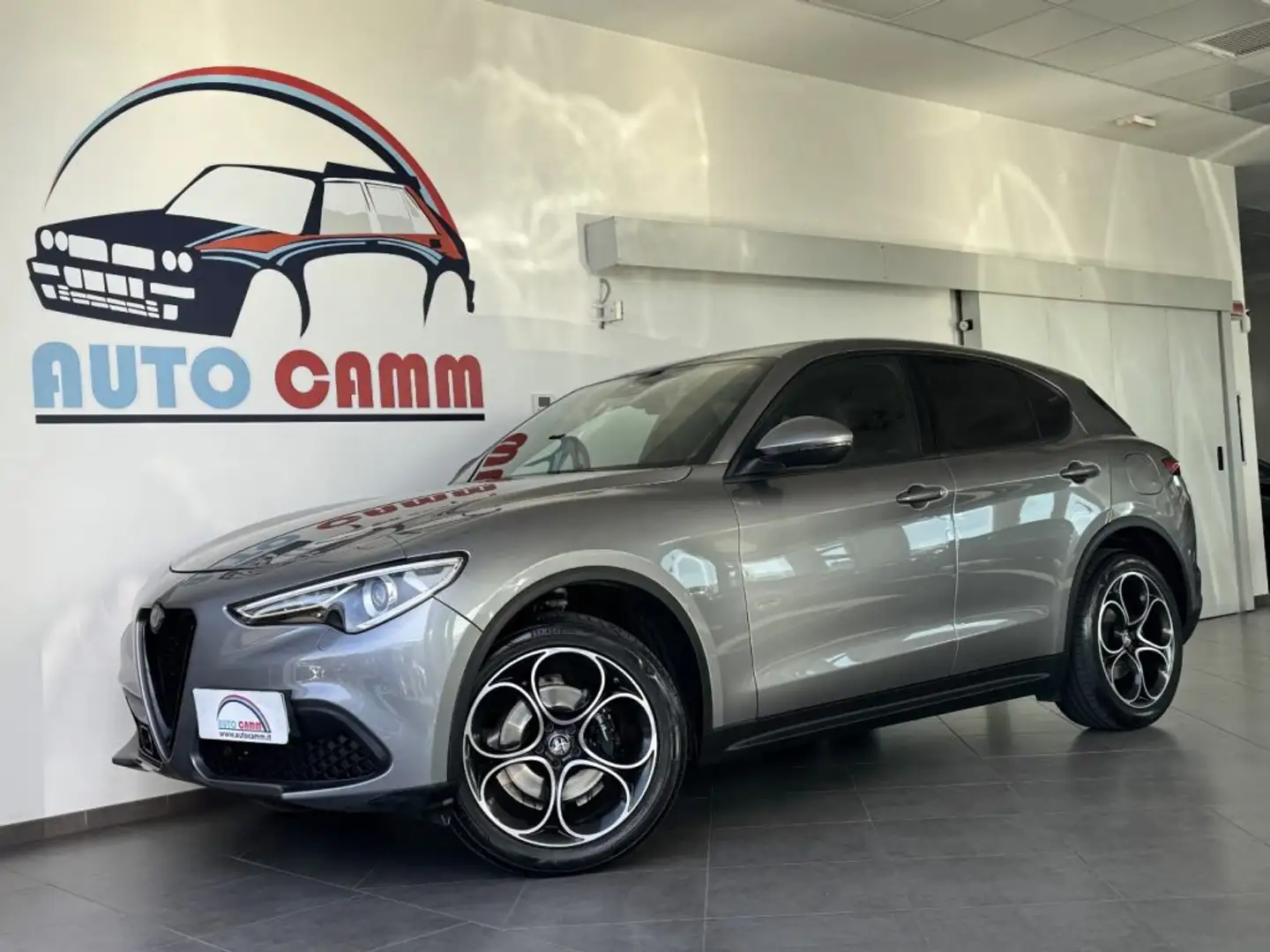 Alfa Romeo Stelvio 2.0 Turbo 200 CV AT8 Q4 EXECUTIVE Gris - 1