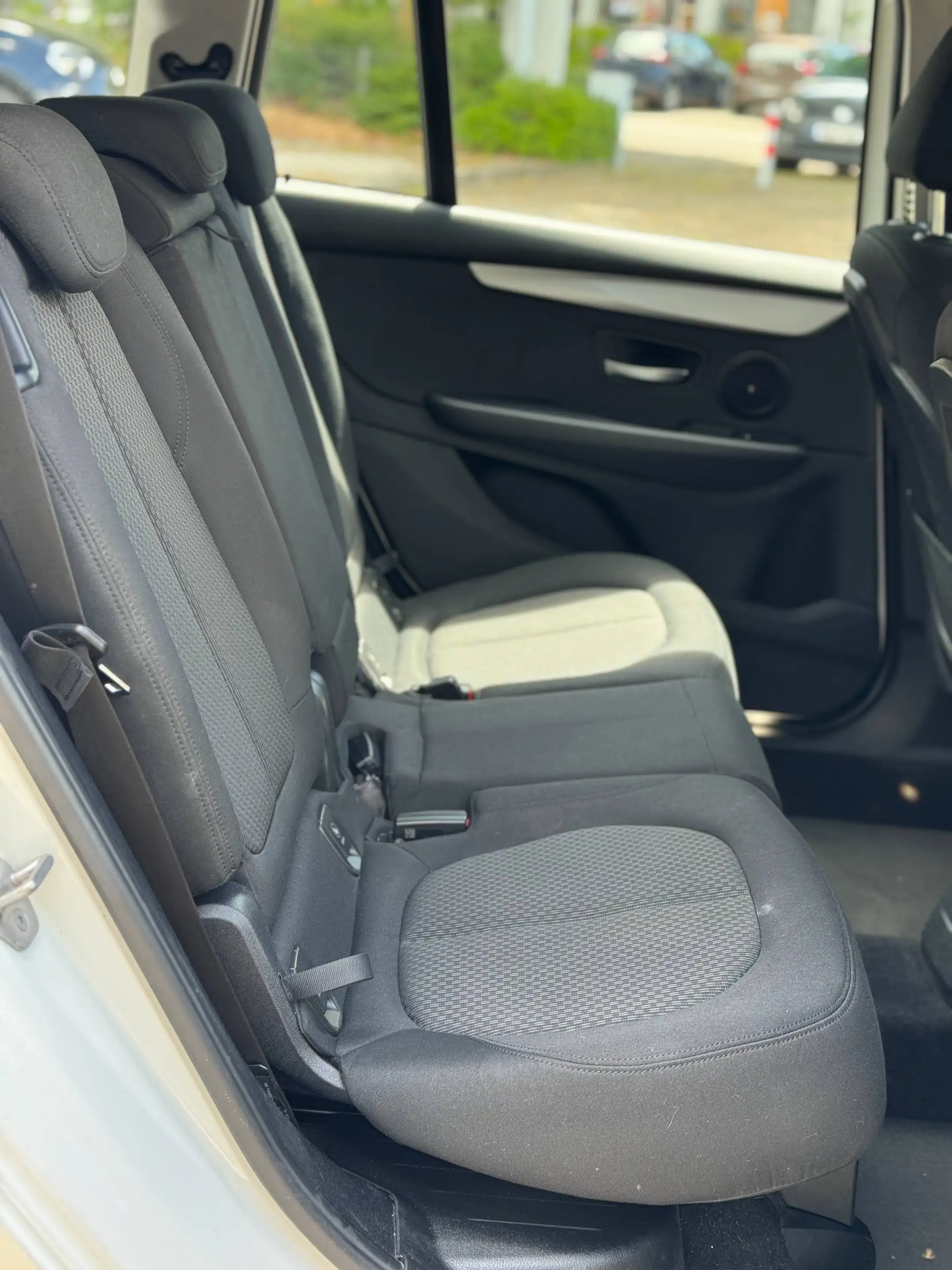 BMW 218 Gran Tourer 218i Advantage *7-Sitzer, LED, AHK* — photo 14