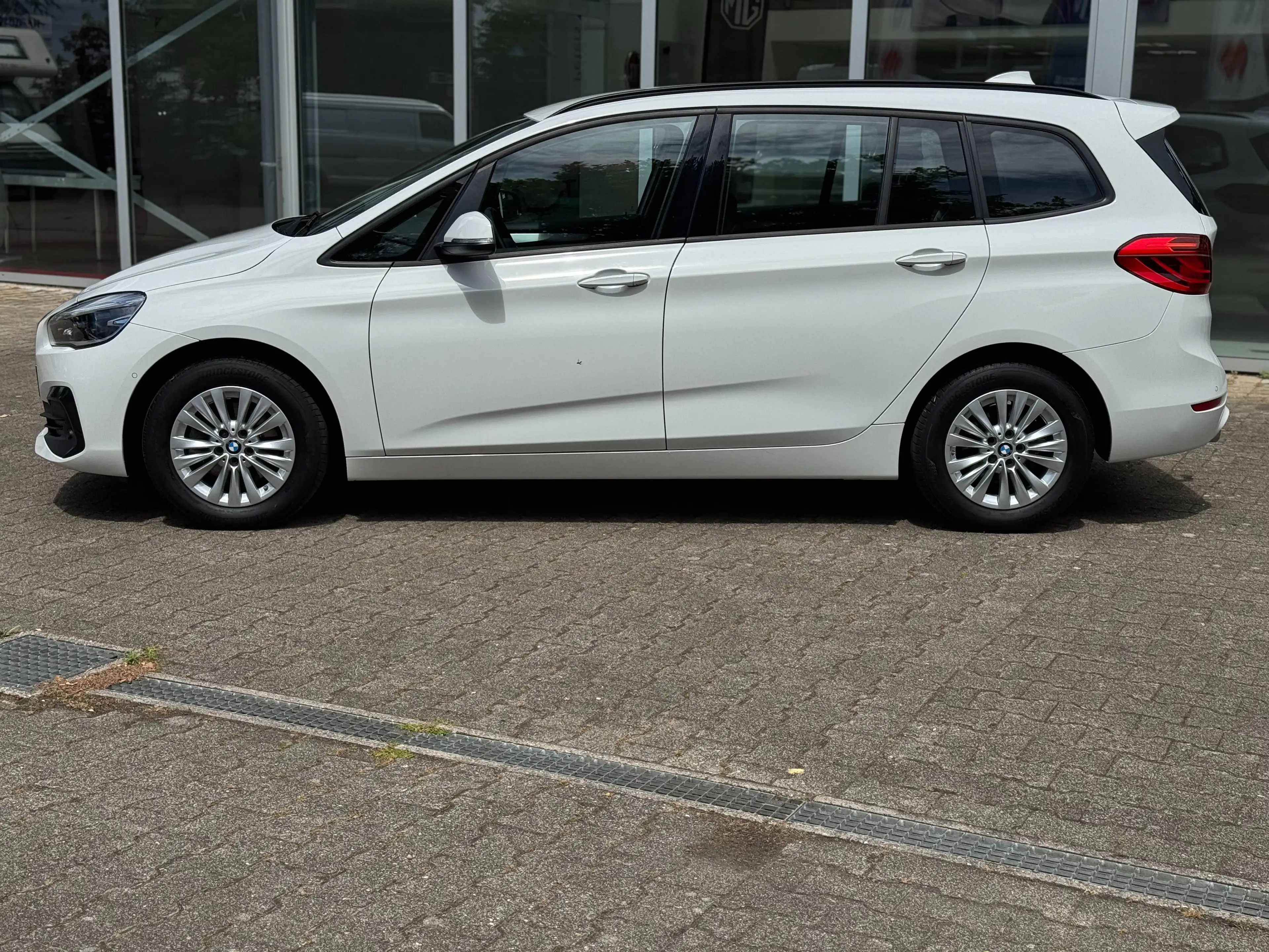 BMW 218 Gran Tourer 218i Advantage *7-Sitzer, LED, AHK* — photo 8