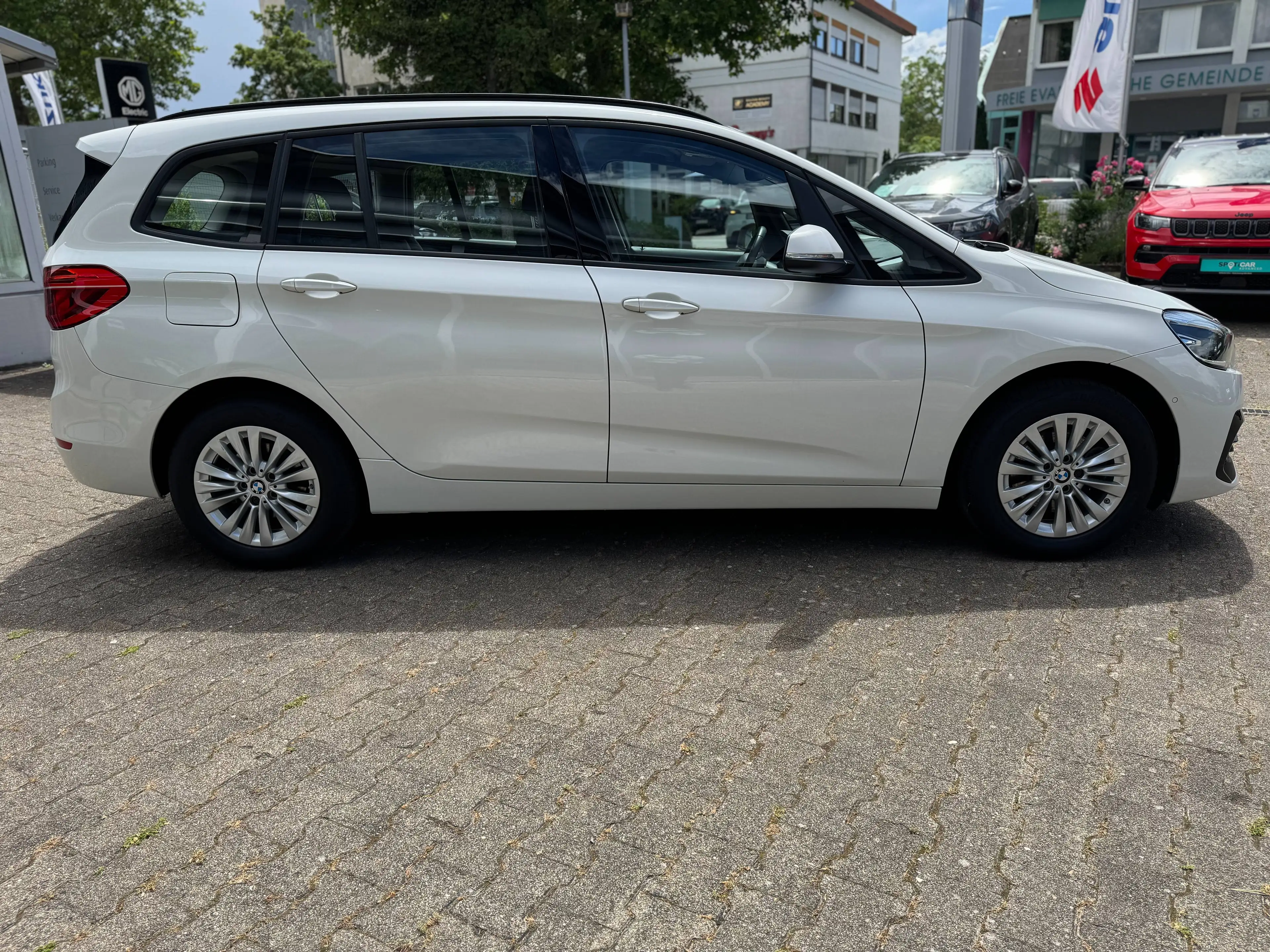 BMW 218 Gran Tourer 218i Advantage *7-Sitzer, LED, AHK* — photo 4