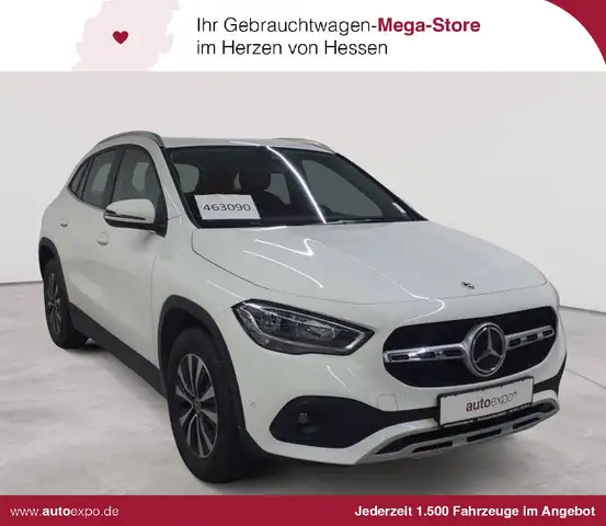 Mercedes-Benz GLA 220 GLA 220 d 4Matic 8G-DCT Style AHK Navi