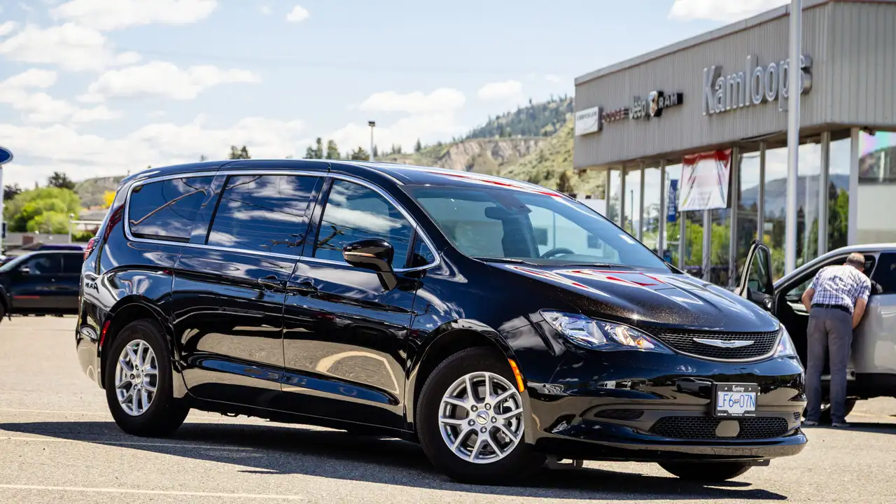2025 Chrysler Grand Caravan