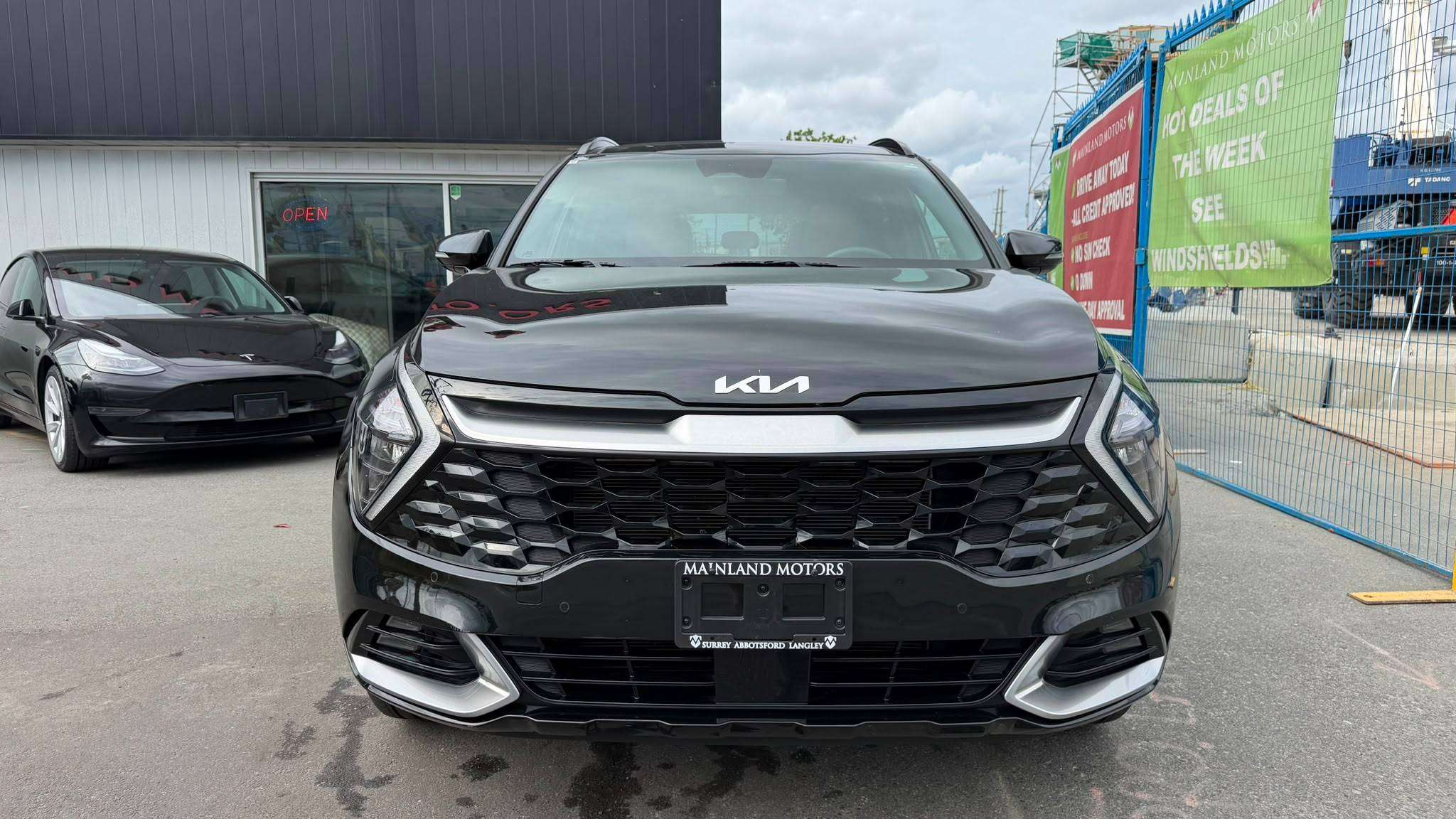 2023 Kia Sportage — view 2