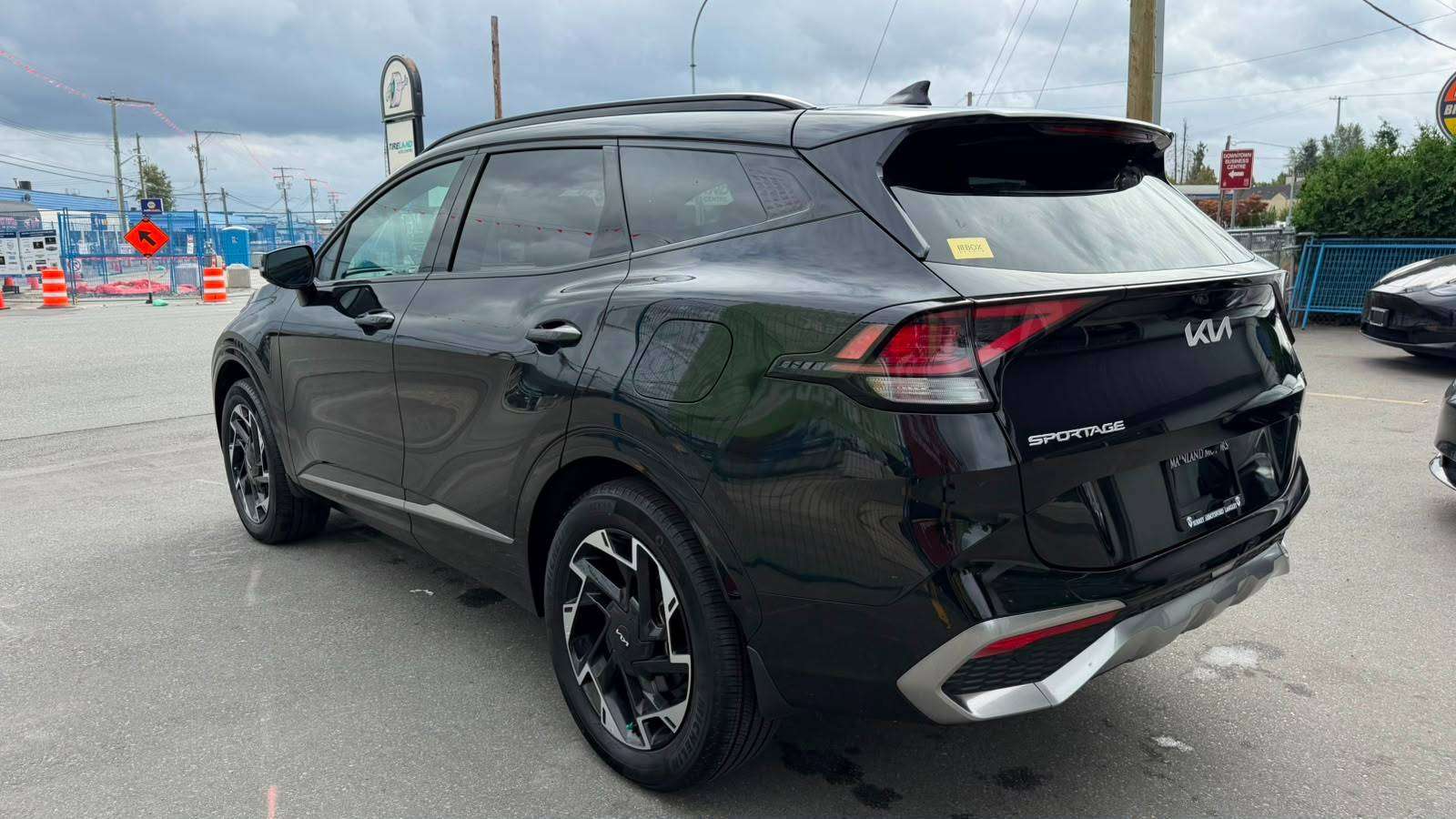 2023 Kia Sportage — view 7