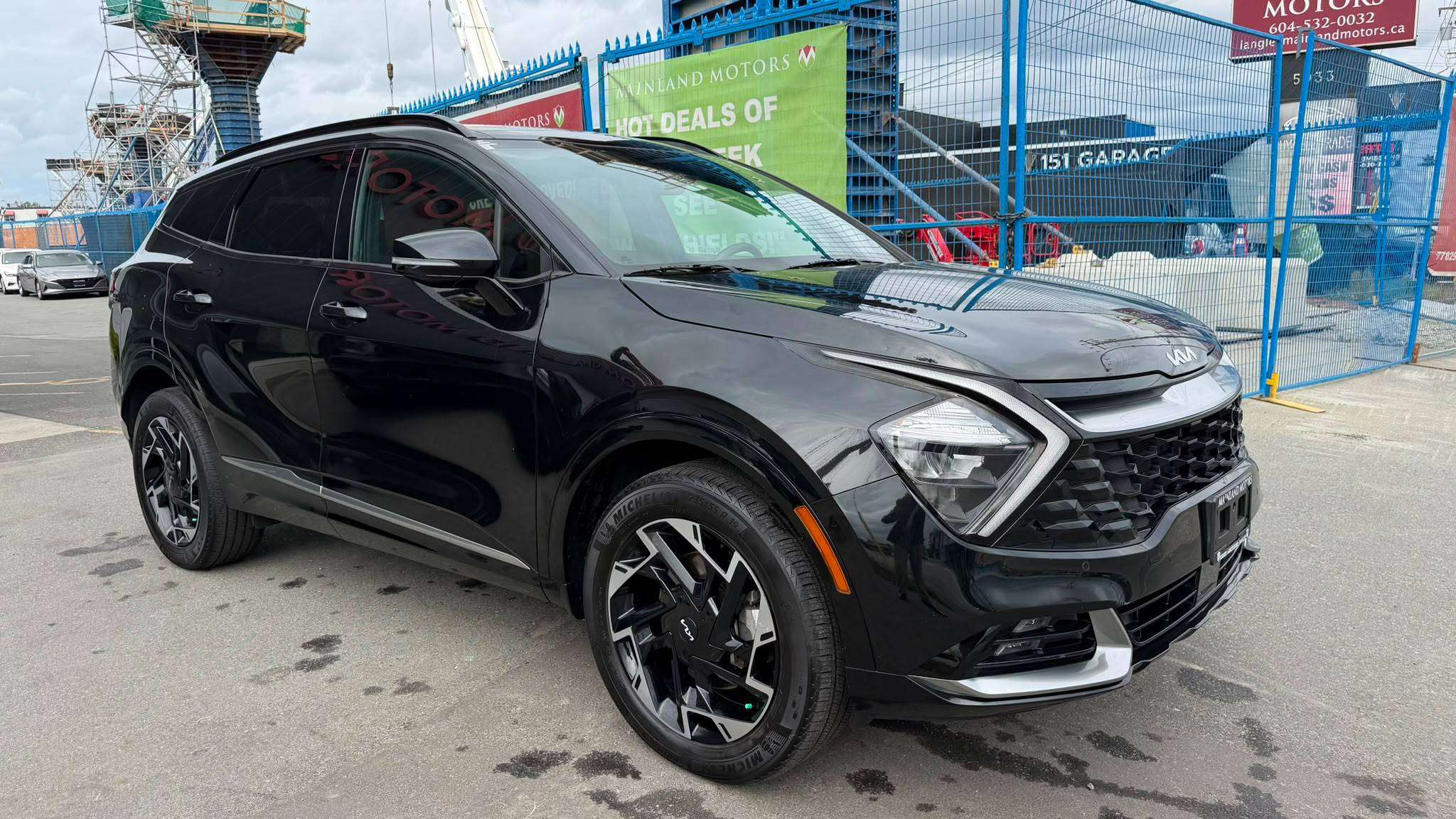 2023 Kia Sportage — view 3