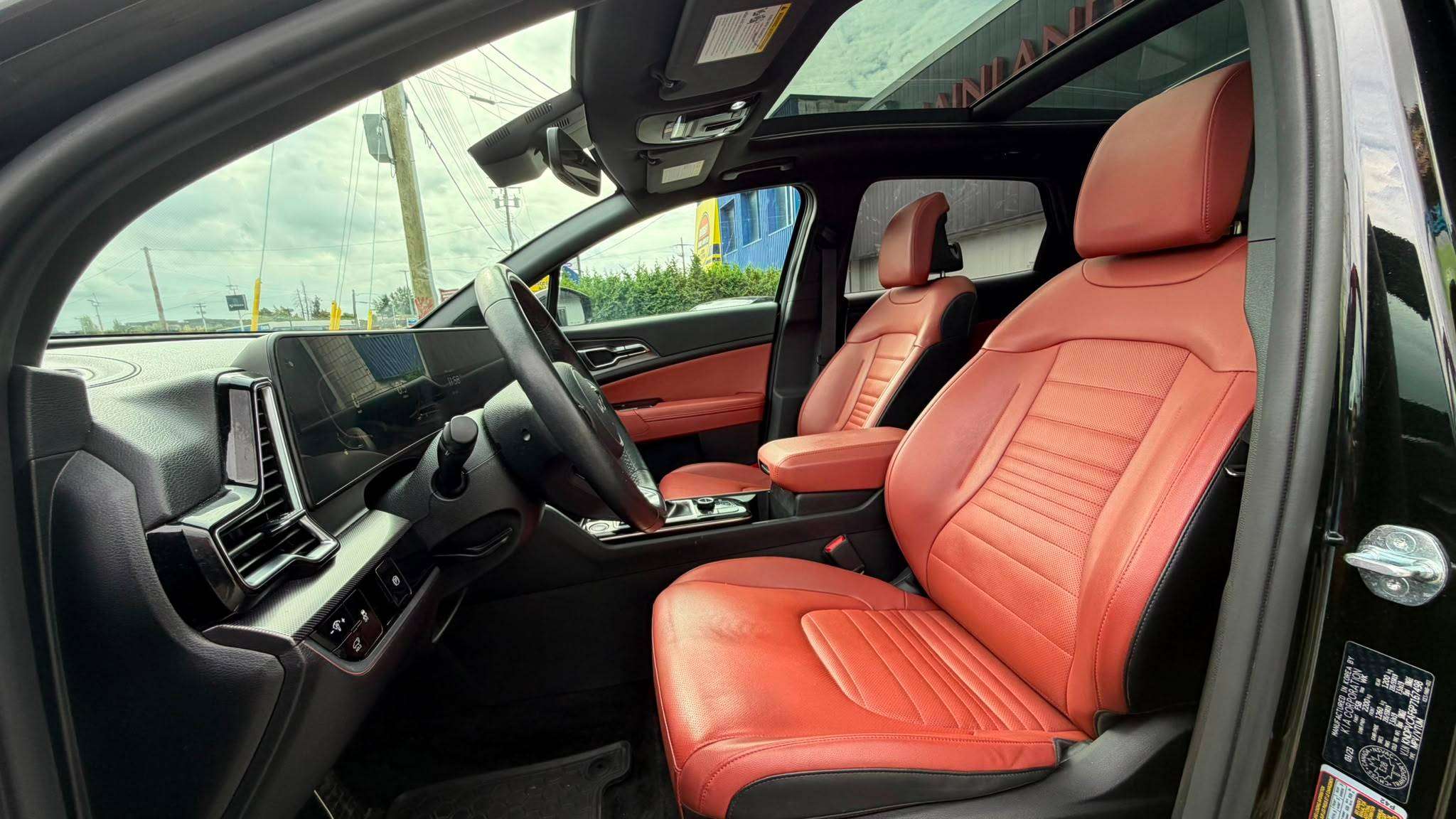 2023 Kia Sportage — view 8