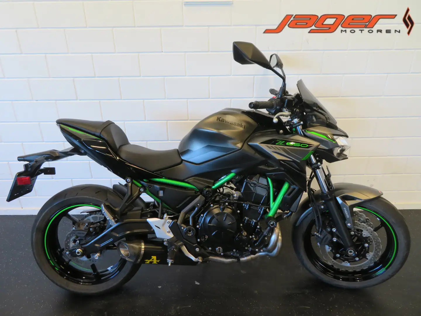 Kawasaki Z 650 Z650 ABS TFT PERFECT! Zwart - 1