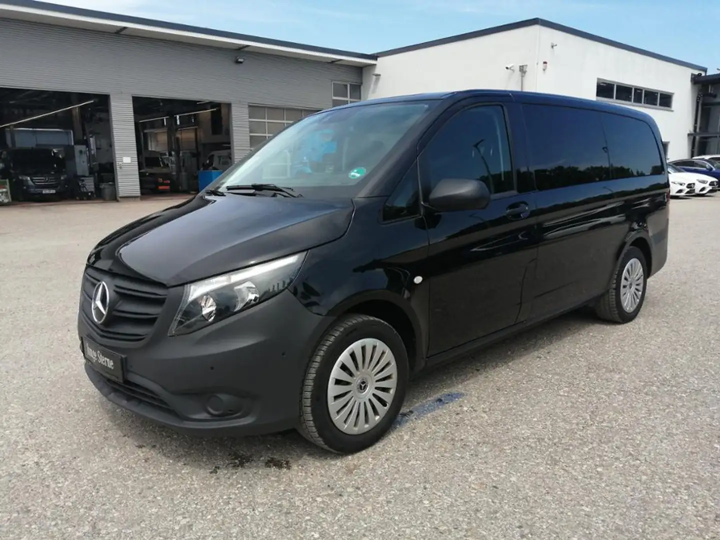 Mercedes-Benz Vito 116 CDI Tourer PRO L Navi*Kamera*PDC*9-Sitz Schwarz - 1