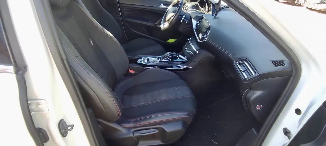 Peugeot 308 308 — photo 13