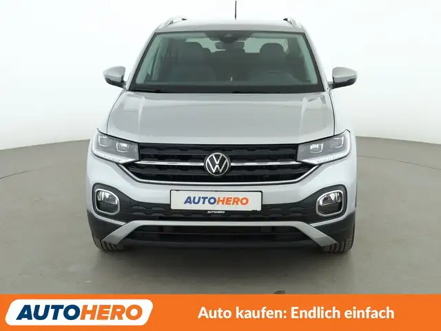 Volkswagen T-Cross view 9