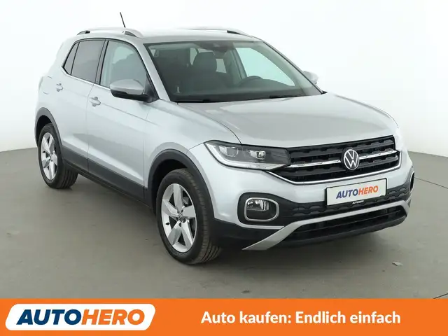 Volkswagen T-Cross view 8