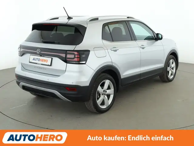 Volkswagen T-Cross view 6