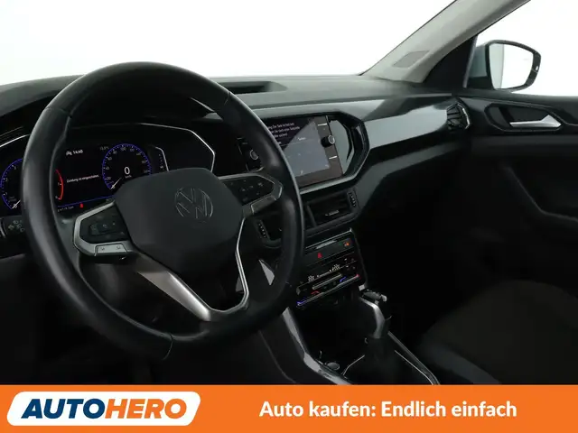Volkswagen T-Cross view 11