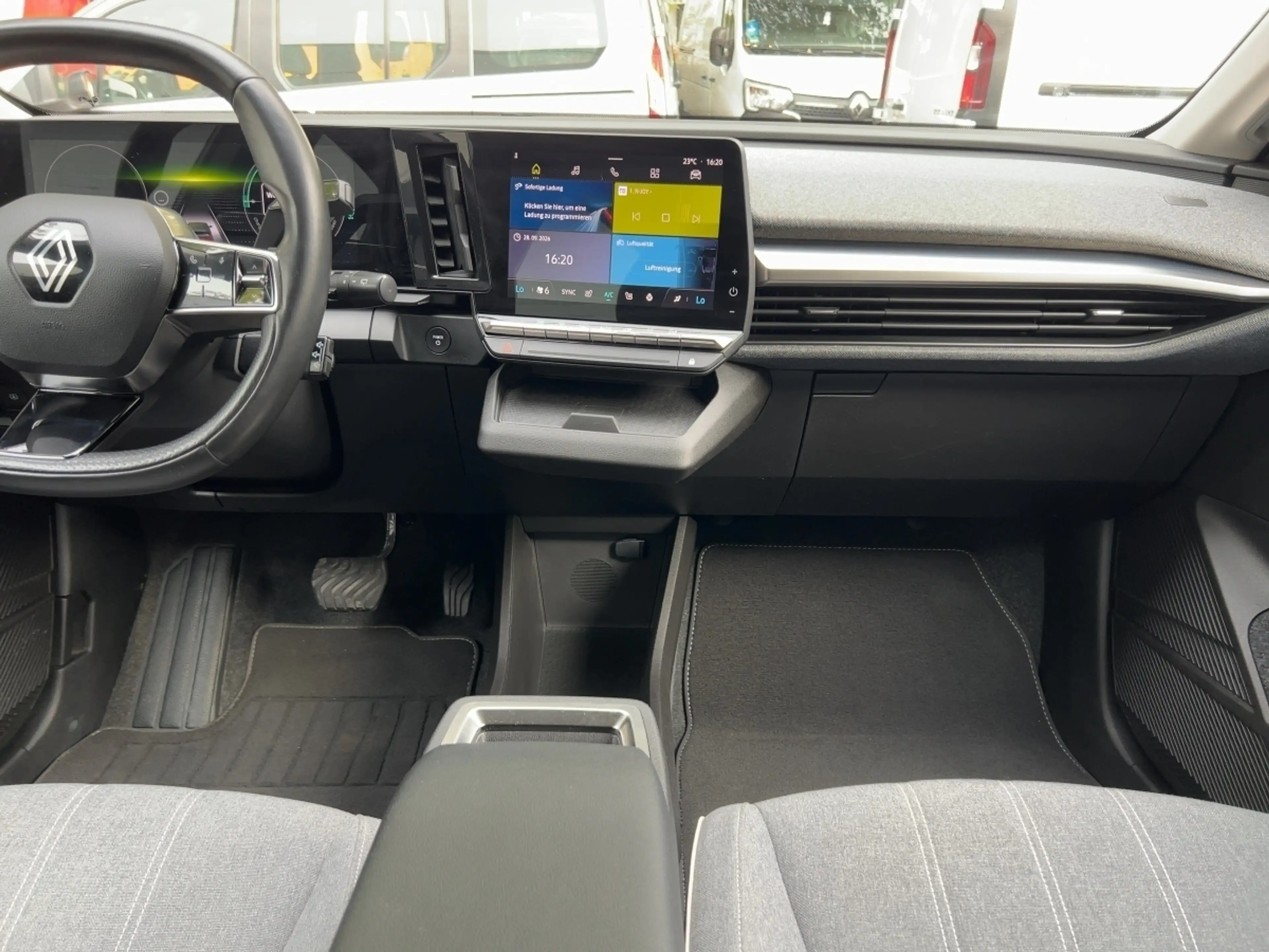 Renault Megane E-Tech EQUILIBRE EV60 220hp optimum charge Winter-Komfort + Citypaket — photo 12