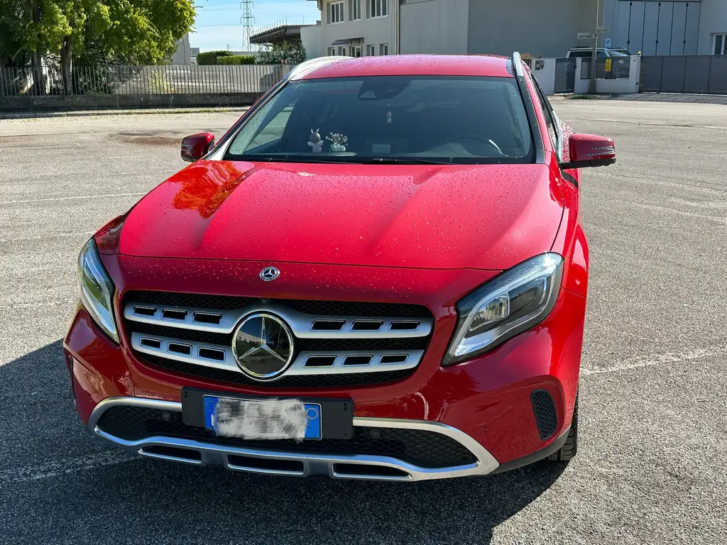 Mercedes-Benz GLA 220 2018 из Европы — купить под ключ