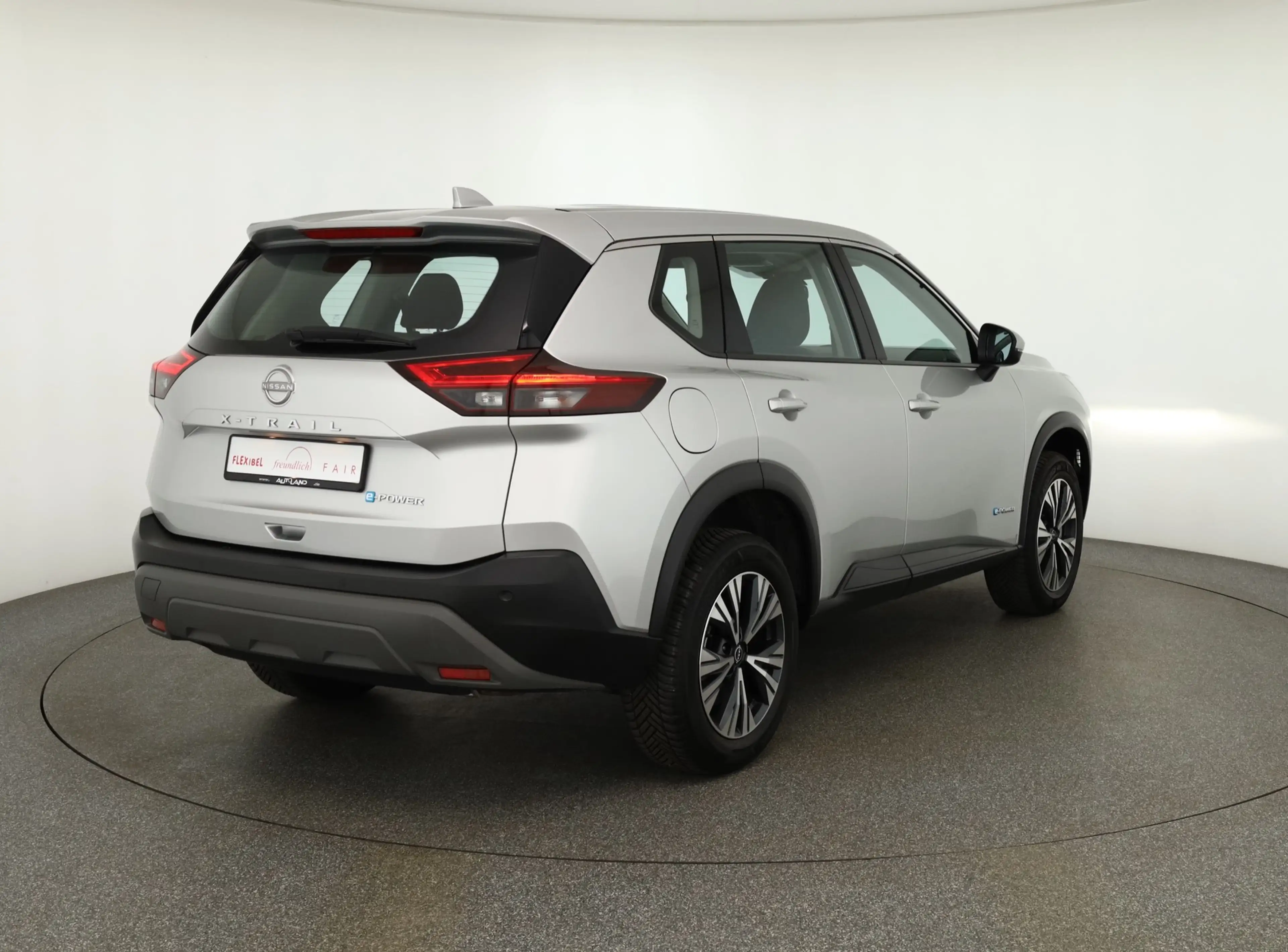 Nissan X-Trail 1.5 M-Hybrid Visia DCT LED ACC Totwinkel — photo 5