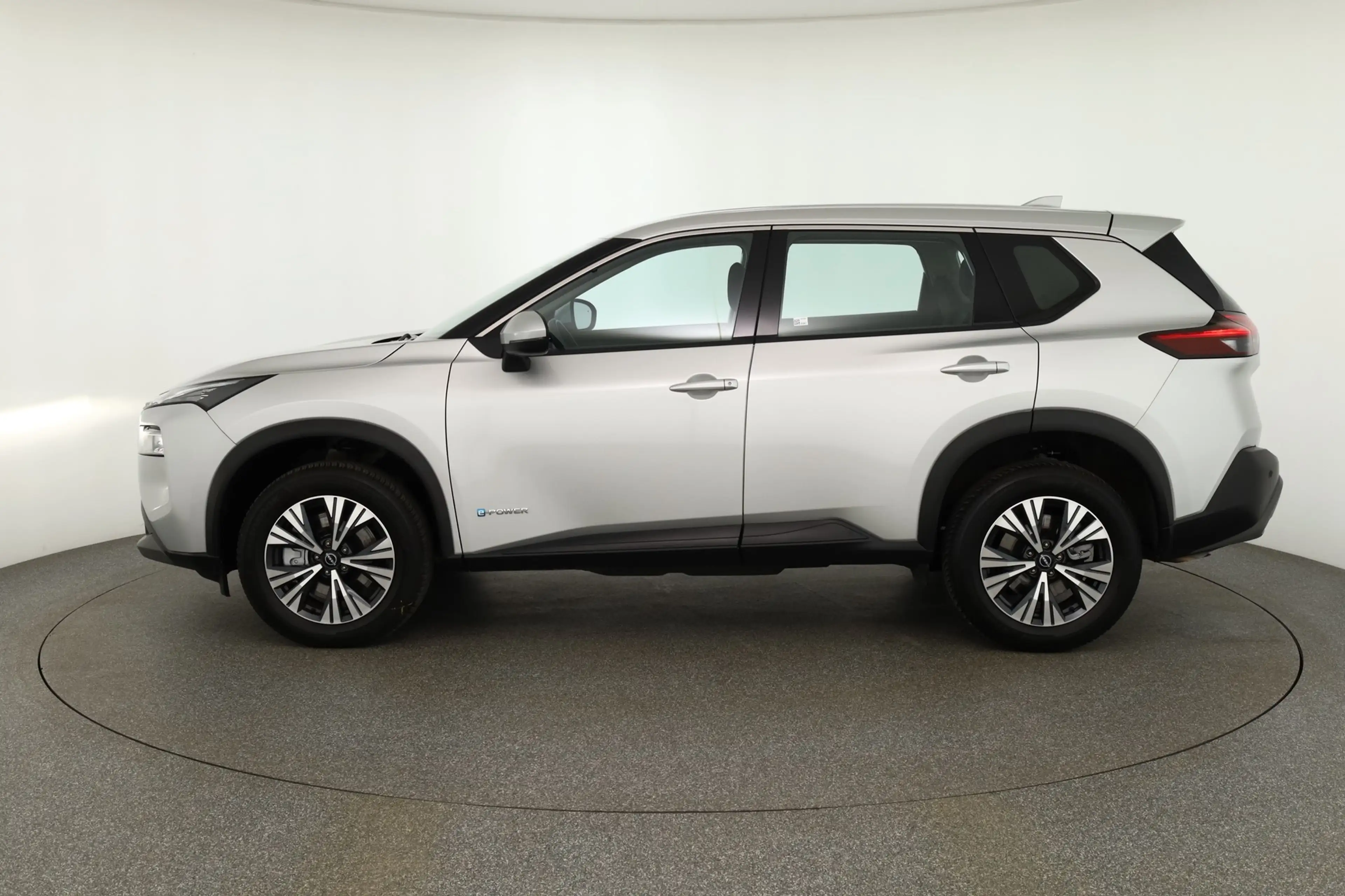 Nissan X-Trail 1.5 M-Hybrid Visia DCT LED ACC Totwinkel — photo 2